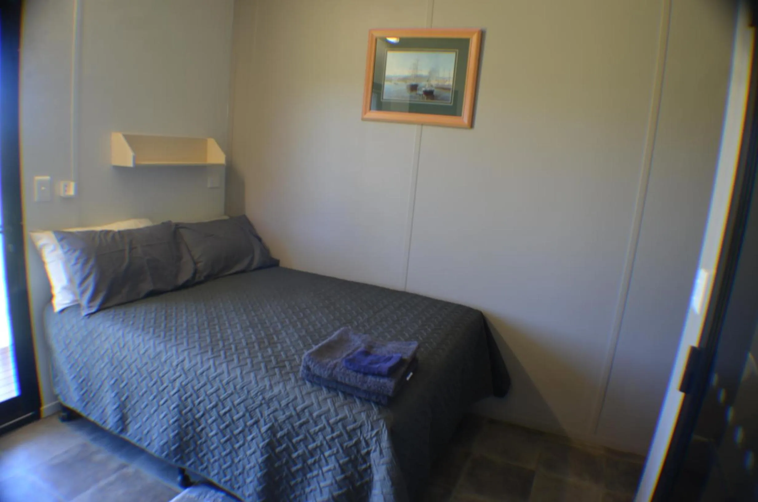 Bed in Wondai Accommodation Units And Villas