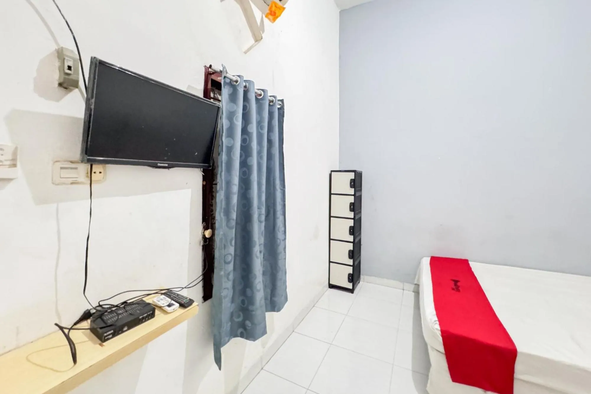 Bedroom, Bed in Wisma Hiro Pertiwi