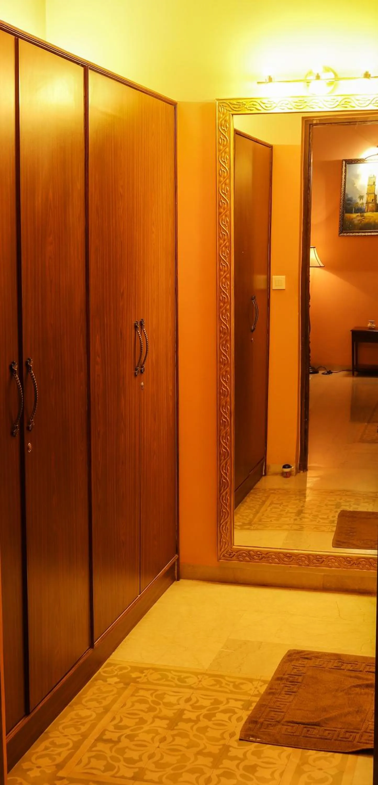 wardrobe in Surya Kiran Heritage Hotel