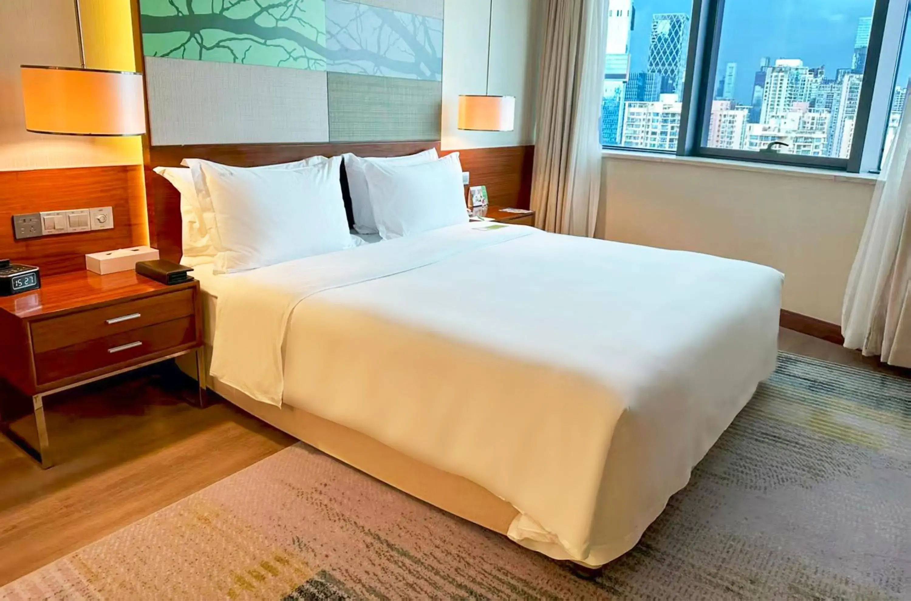Bed in Holiday Inn Shenzhen Donghua by IHG Bed in Holiday Inn Shenzhen Donghua by IHG