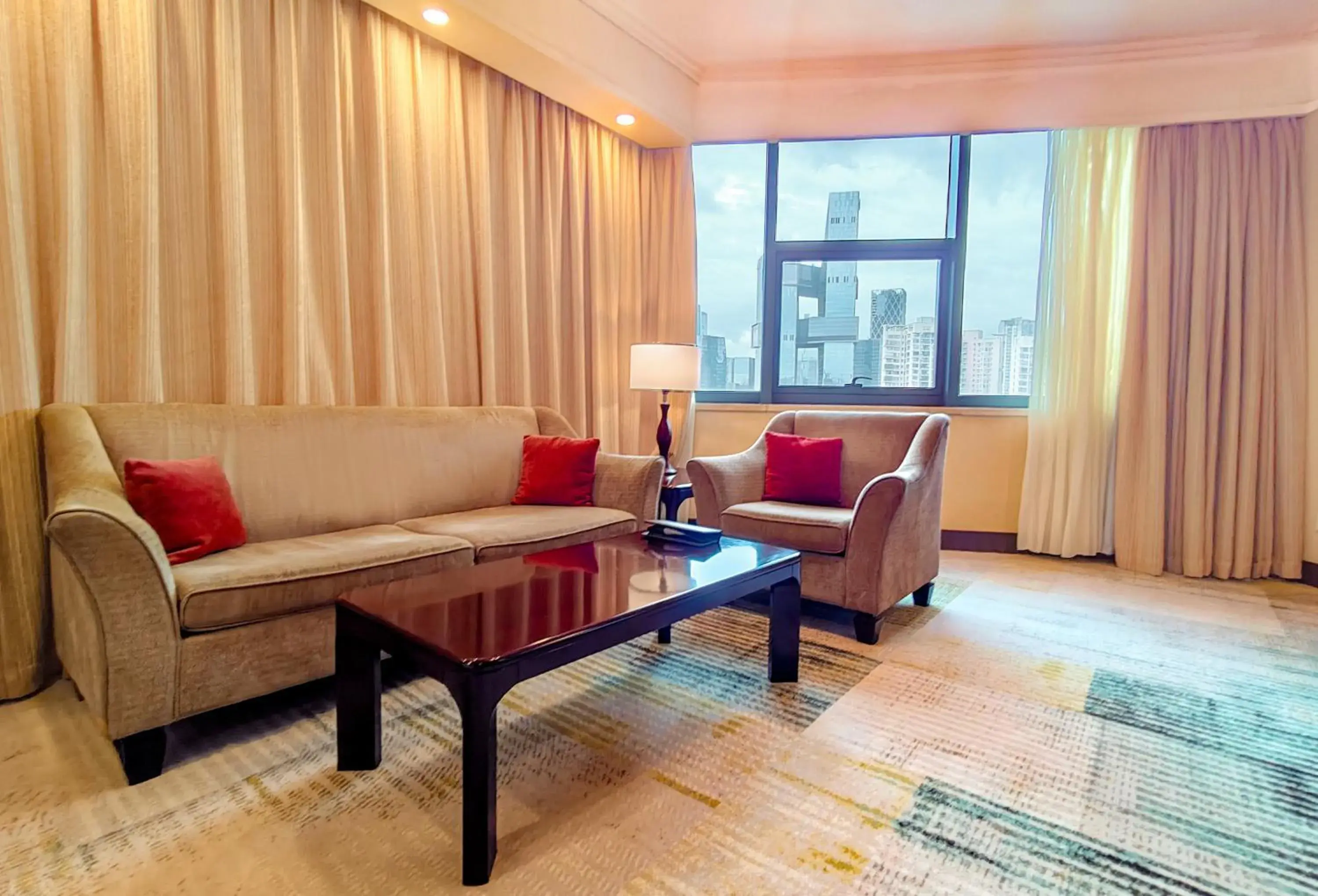 One-Bedroom Suite Lounge Access in Holiday Inn Shenzhen Donghua by IHG One-Bedroom Suite Lounge Access in Holiday Inn Shenzhen Donghua by IHG