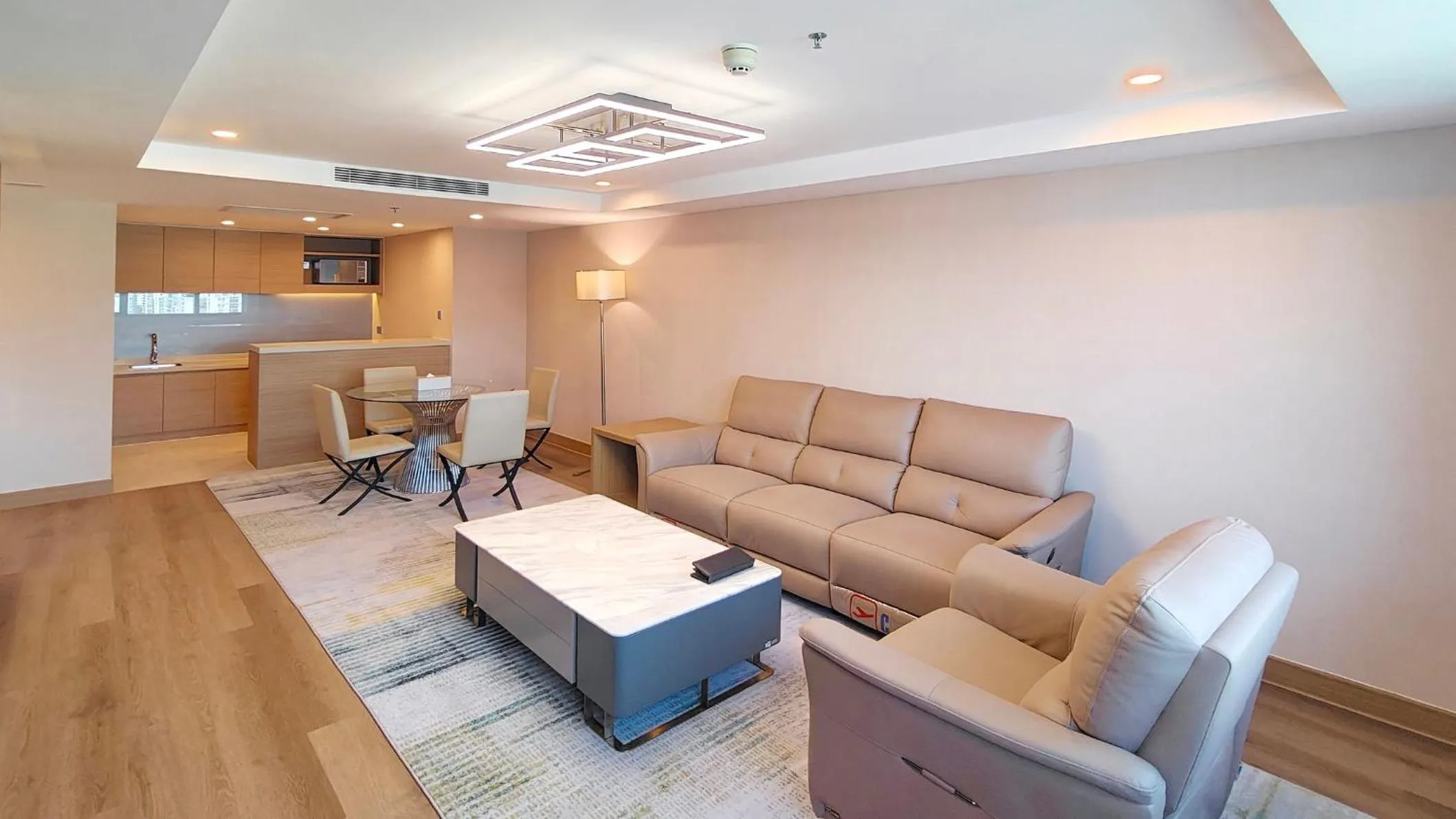 Photo of the whole room in Holiday Inn Shenzhen Donghua by IHG