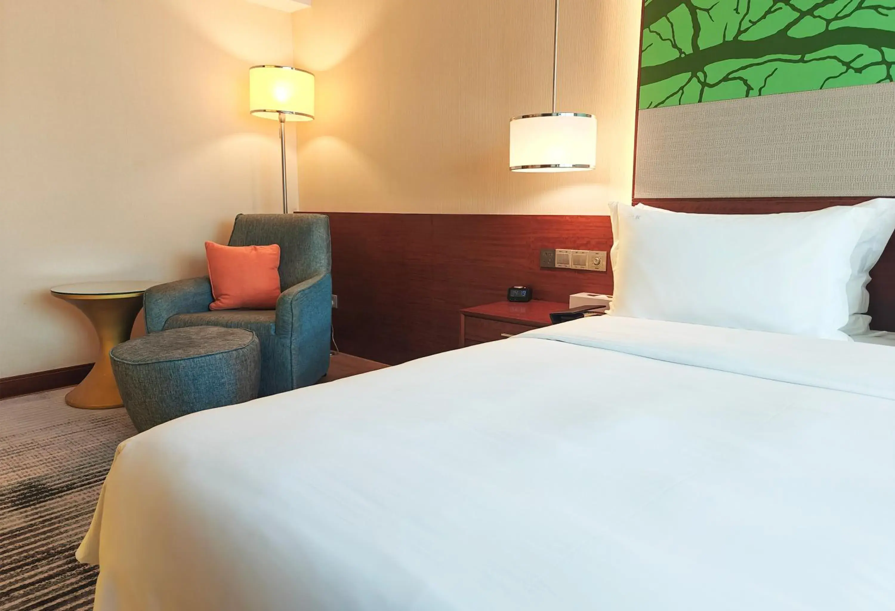 Standard King Room with Lounge Access in Holiday Inn Shenzhen Donghua by IHG Standard King Room with Lounge Access in Holiday Inn Shenzhen Donghua by IHG