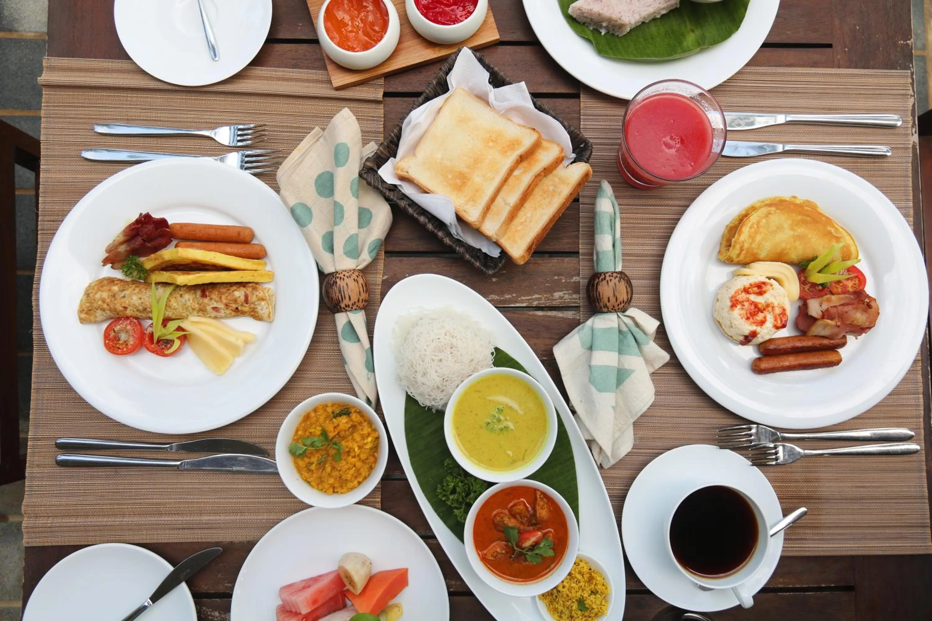 Continental breakfast in Jetwing Villa 700