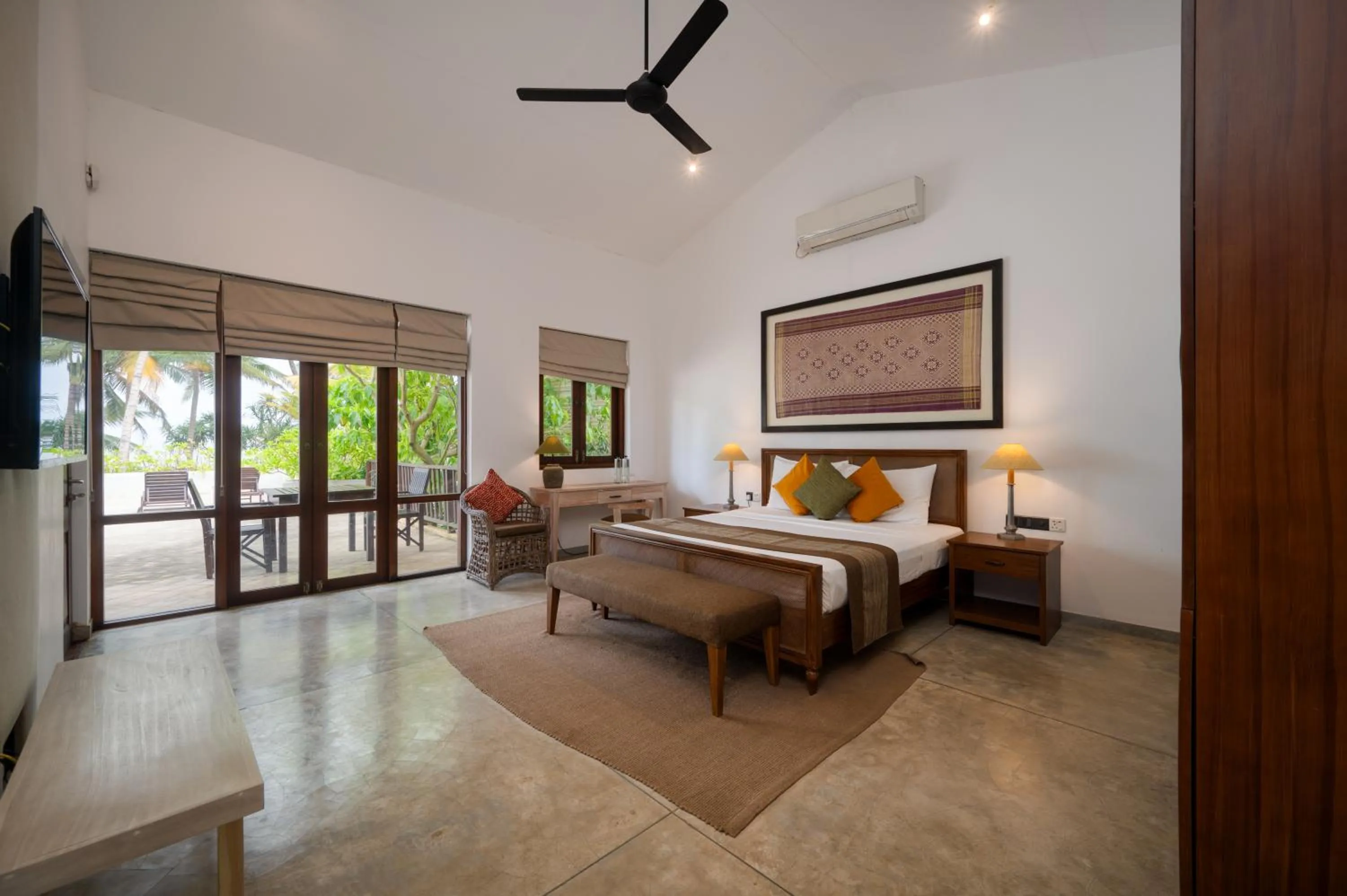Bedroom, Bed in Jetwing Villa 700