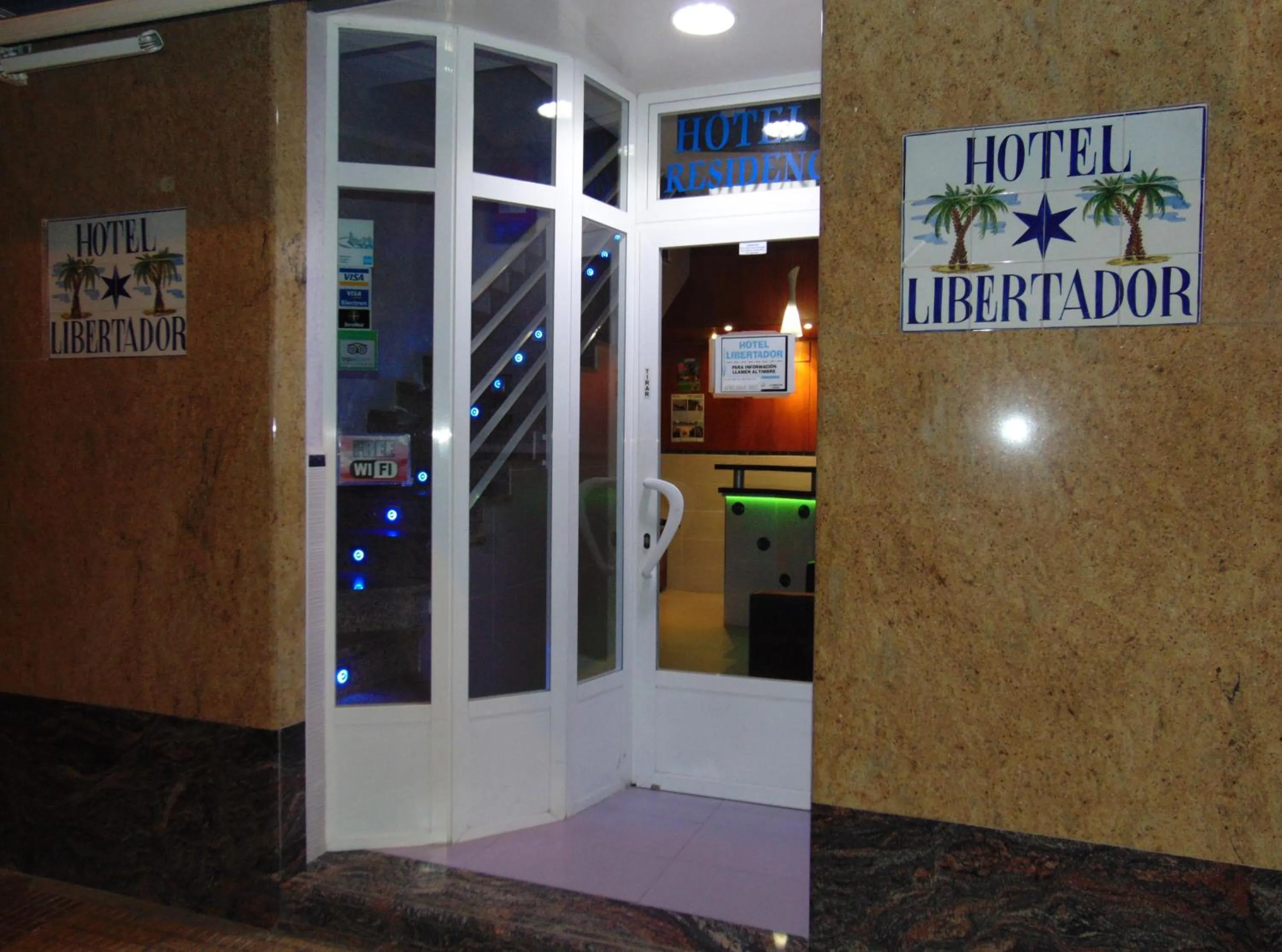 Facade/entrance in Hotel Libertador