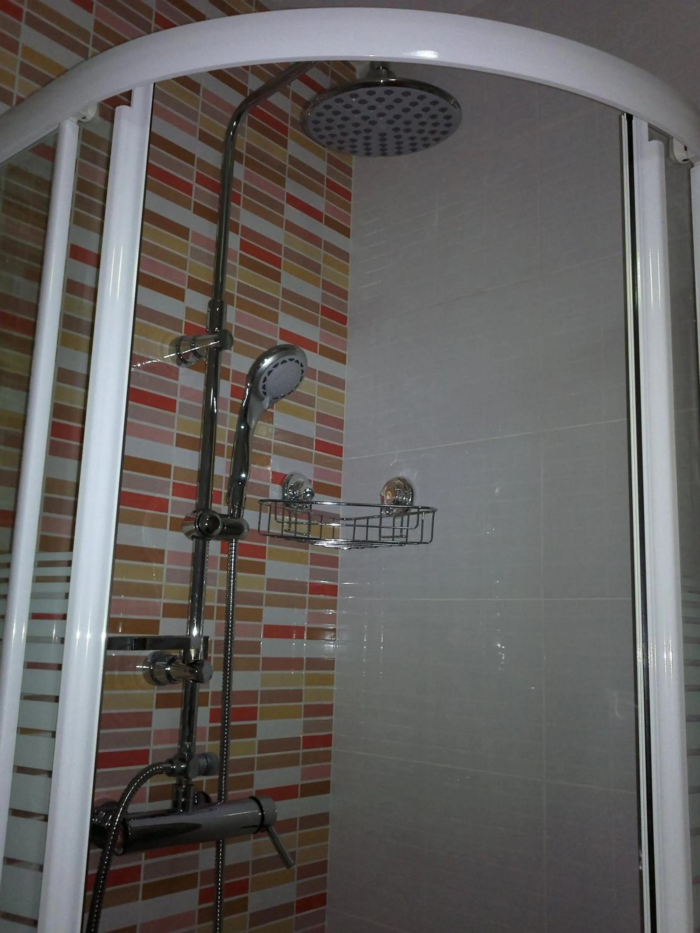 Shower in Hotel Libertador