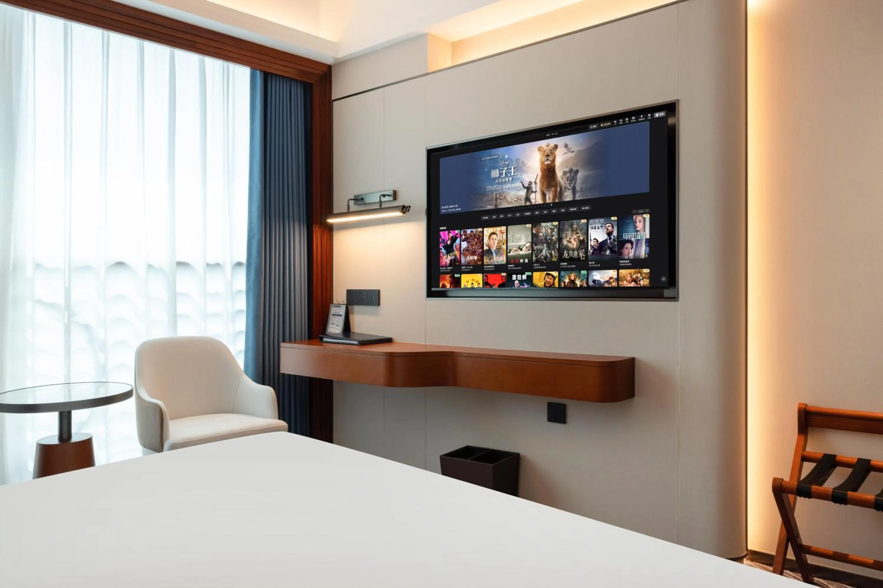 Photo of the whole room, Bed in Ocean Hotel Guangzhou - Tao Jin station