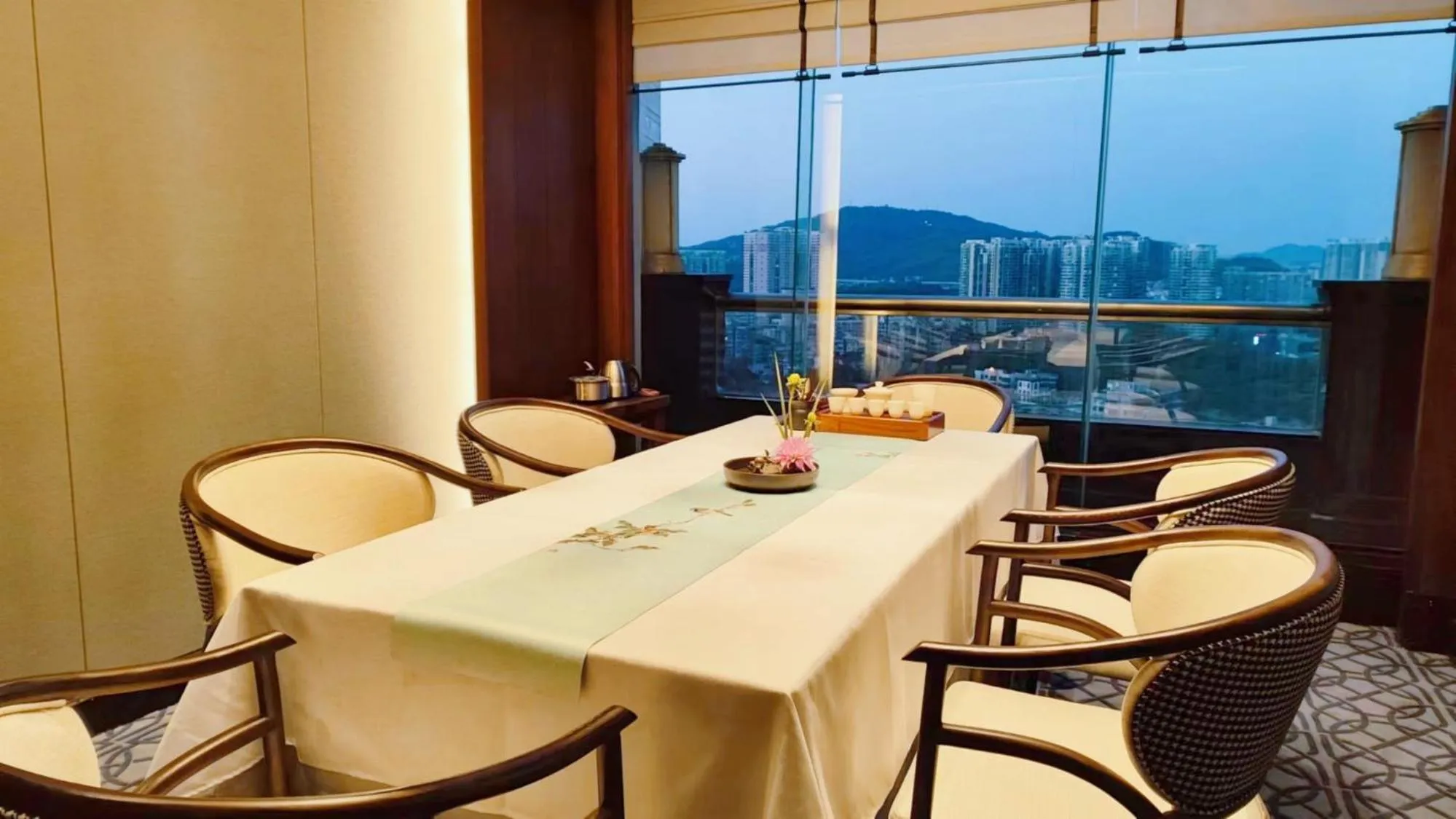 Restaurant/places to eat in Ocean Hotel Guangzhou - Tao Jin station