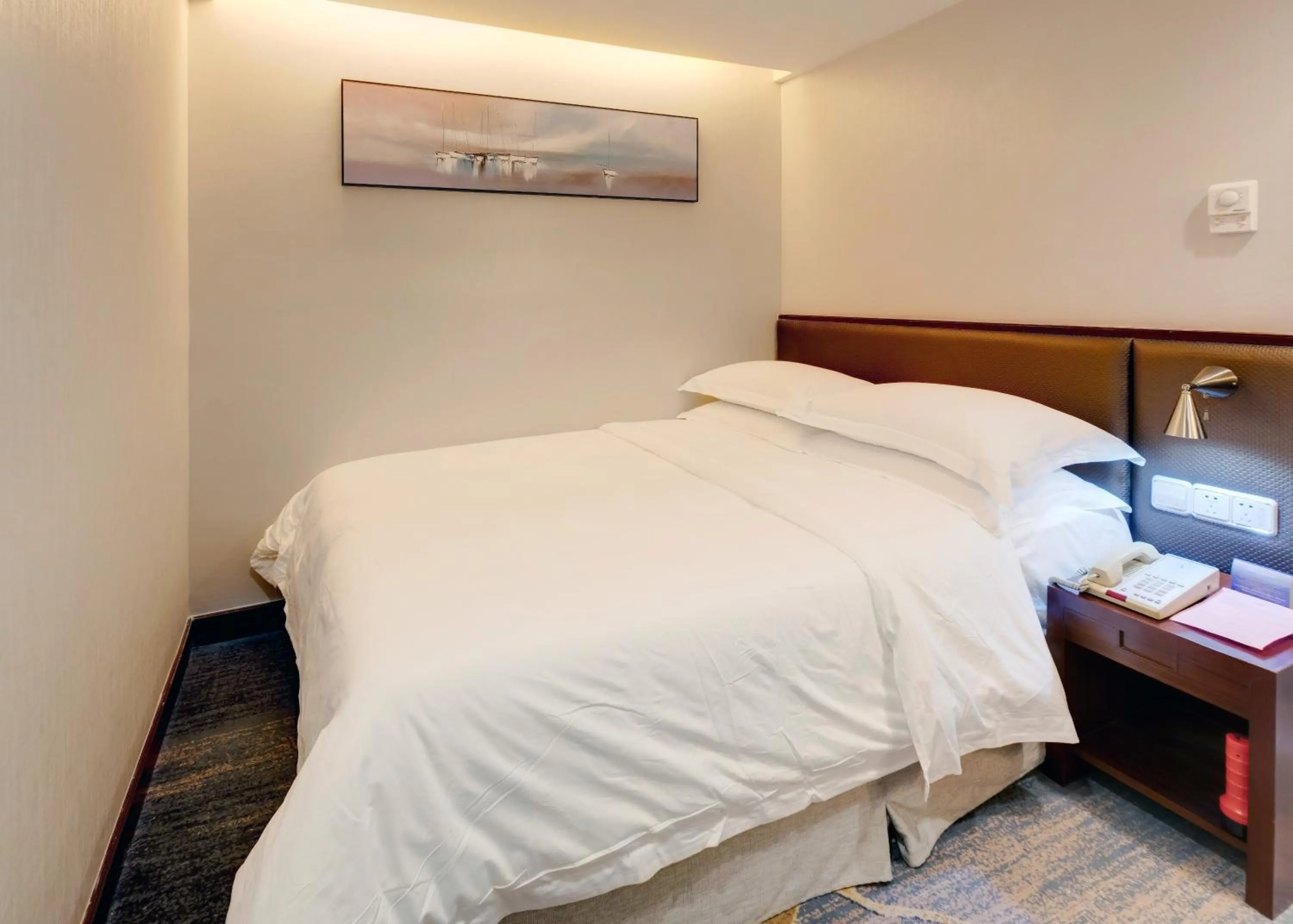 Economy Double Room with No Window in Ocean Hotel Guangzhou - Tao Jin station