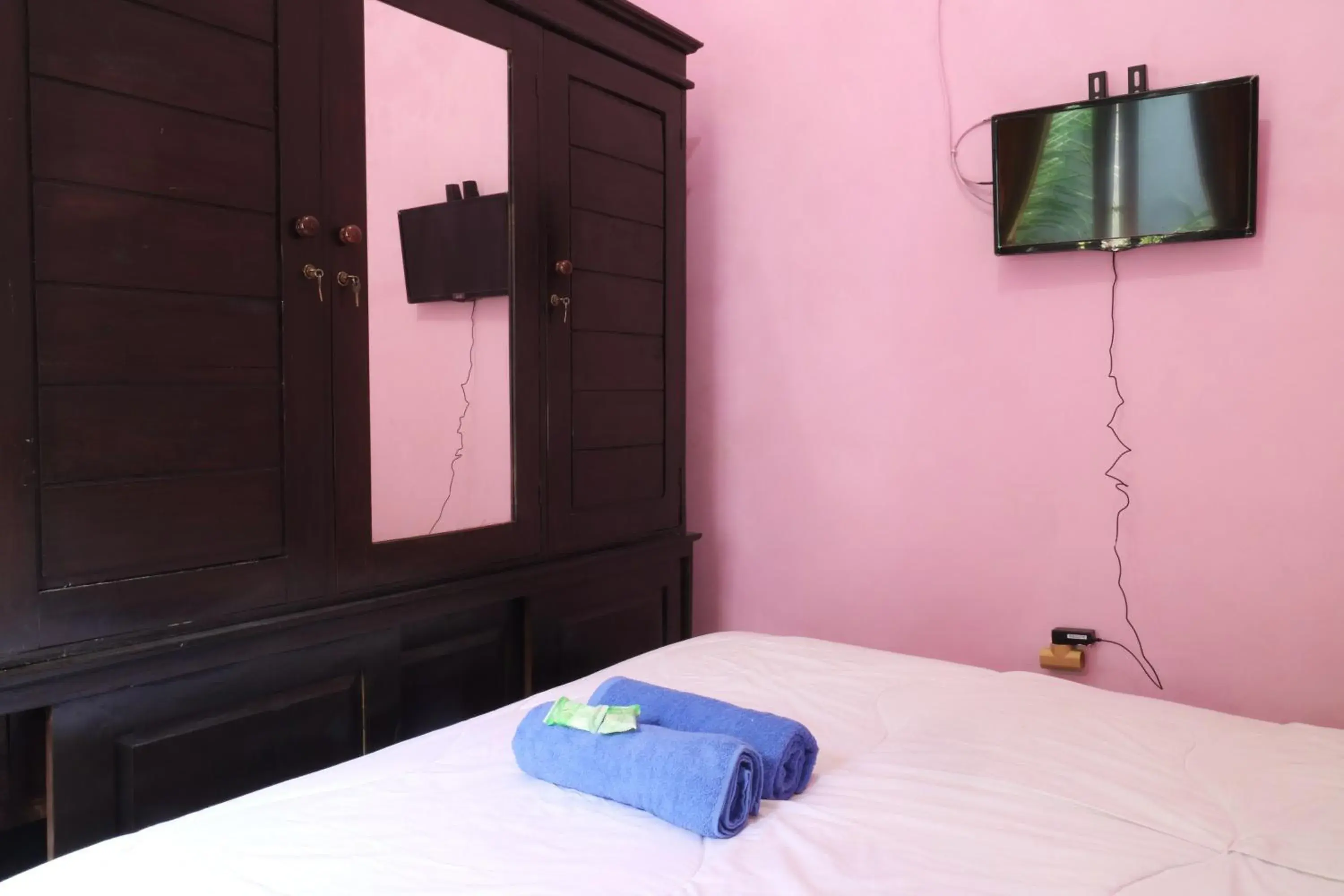 Property building, Bed in Anantaya Home Denpasar Property building, Bed in Anantaya Home Denpasar