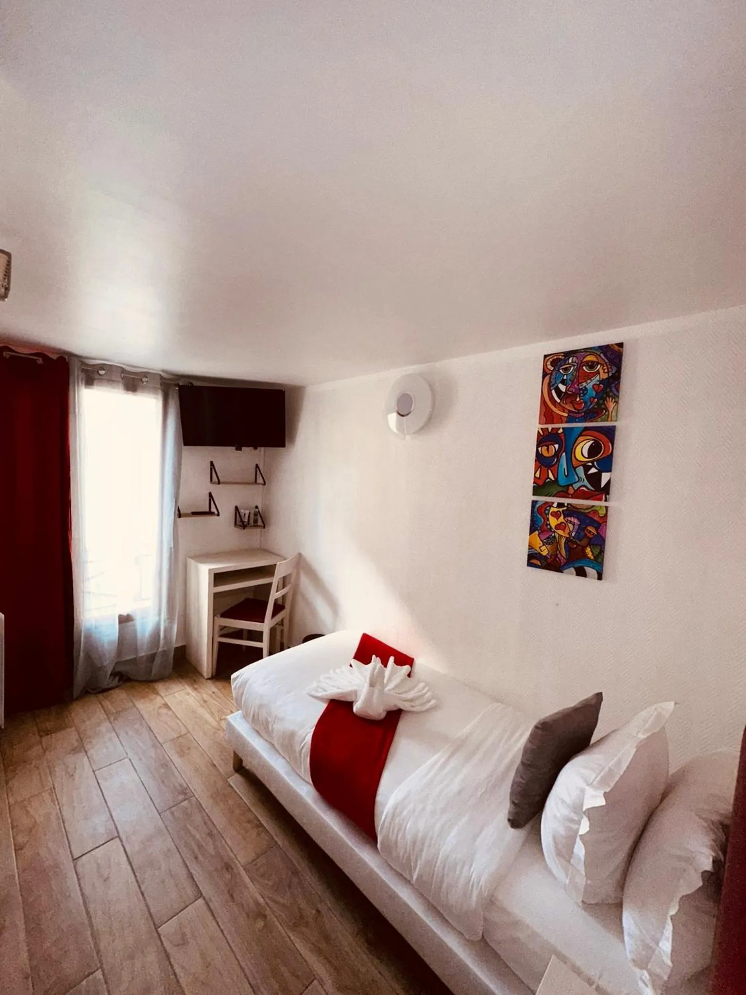 Bed in Pavillon Opéra Lafayette