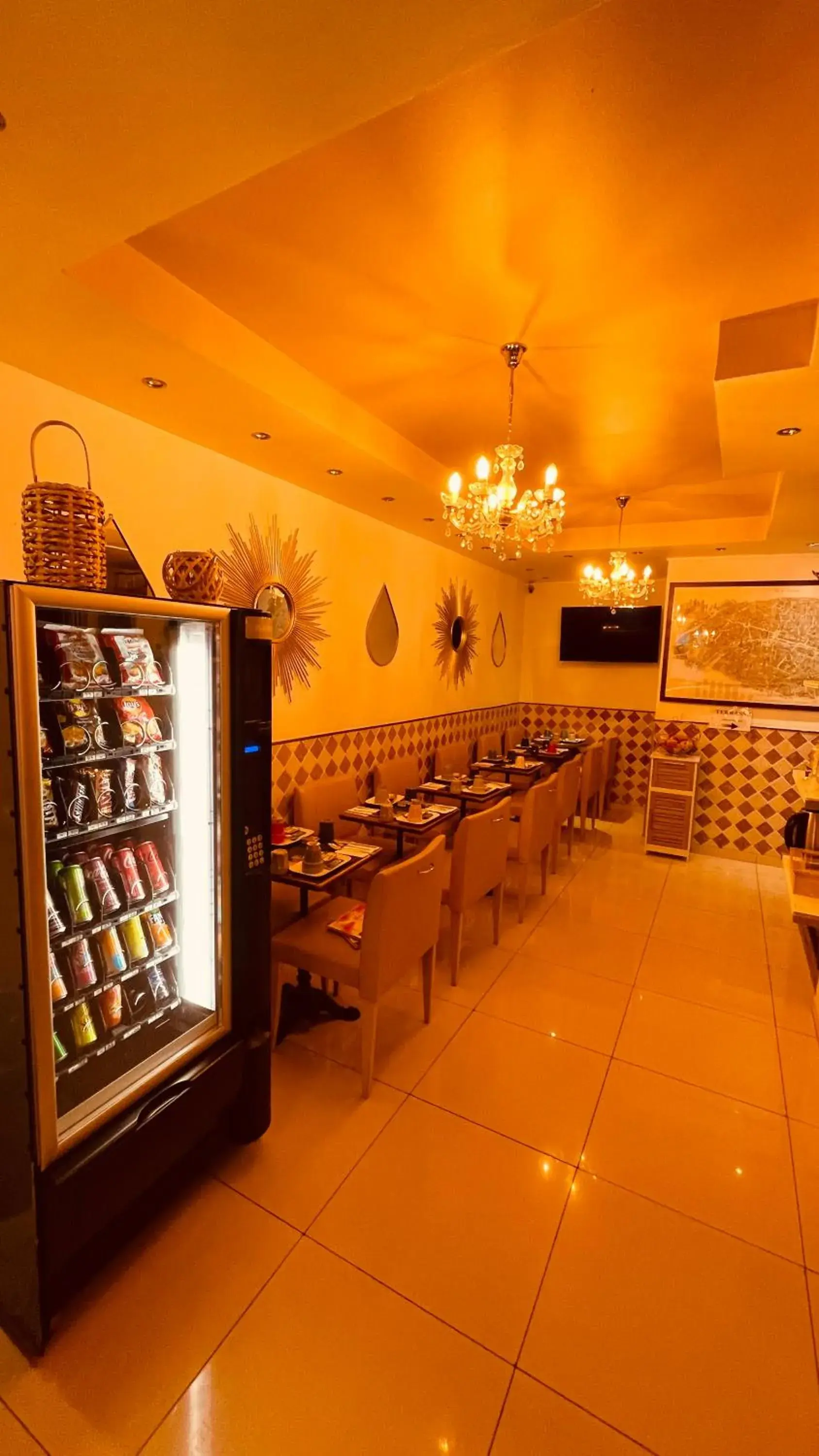 Food and drinks in Pavillon Opéra Lafayette Food and drinks in Pavillon Opéra Lafayette