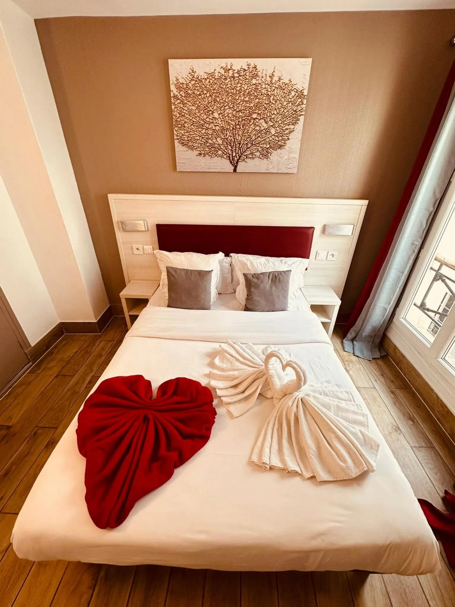 Bed in Pavillon Opéra Lafayette