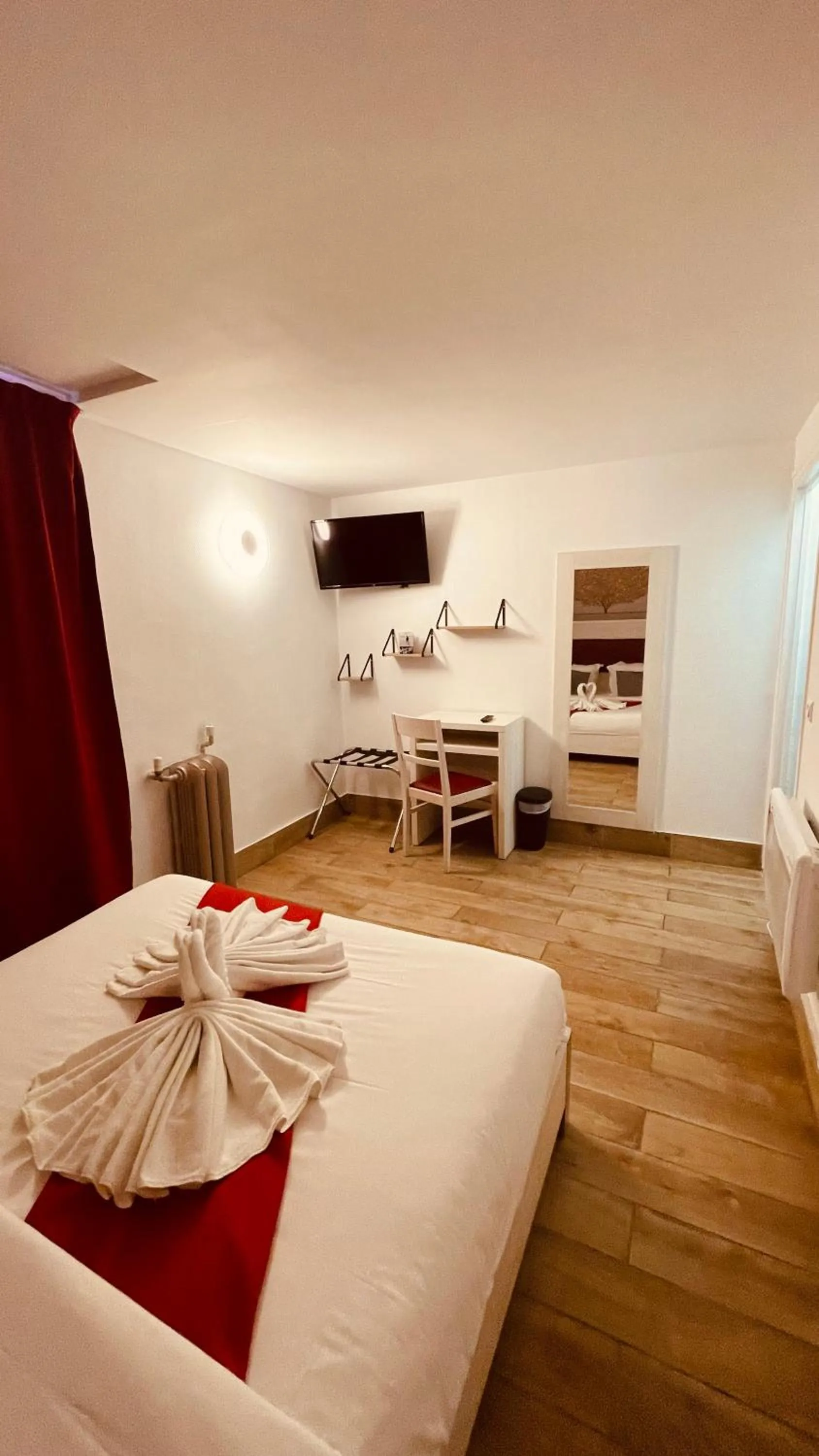 TV and multimedia, Bed in Pavillon Opéra Lafayette