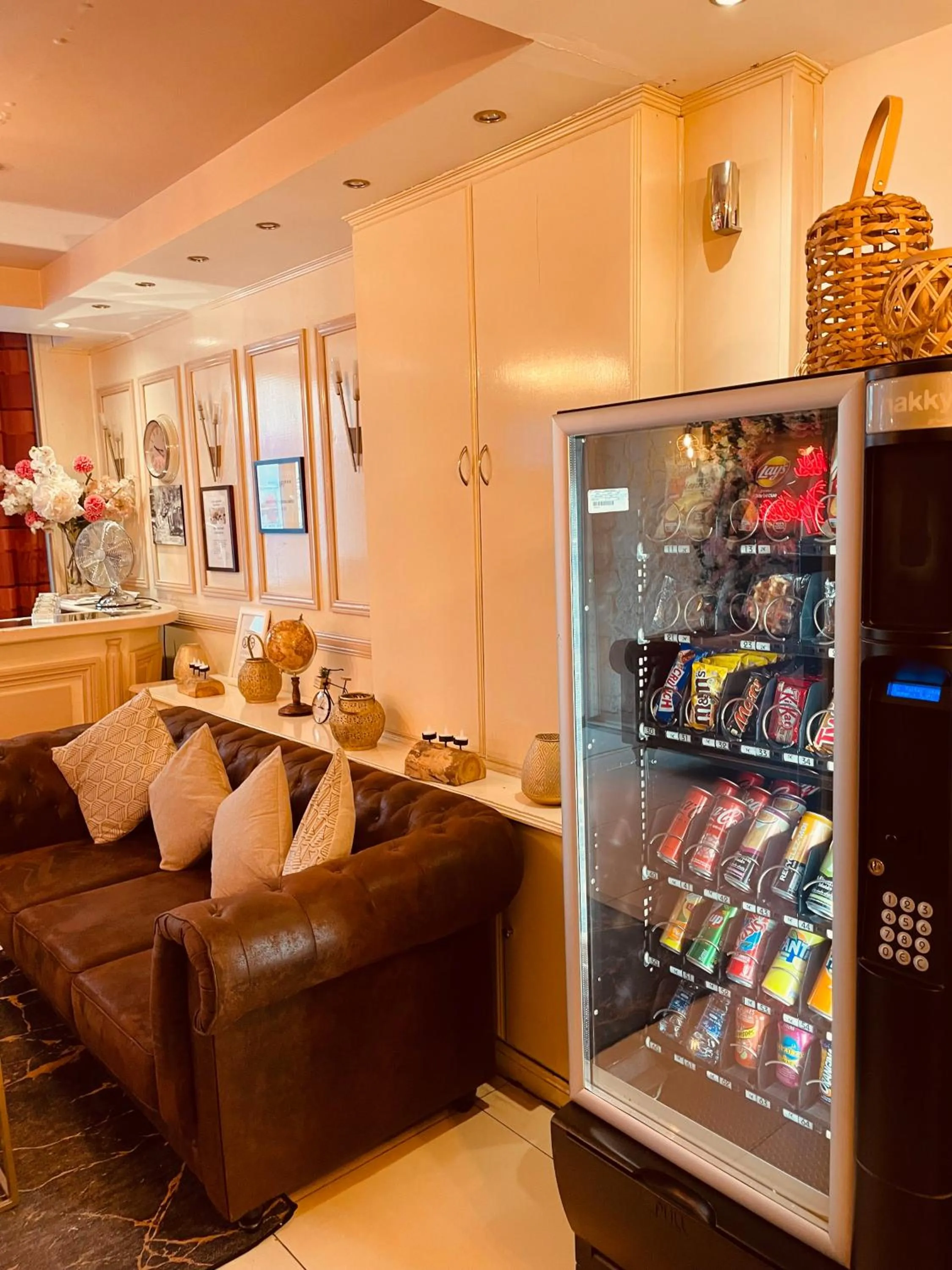 Living room in Pavillon Opéra Lafayette