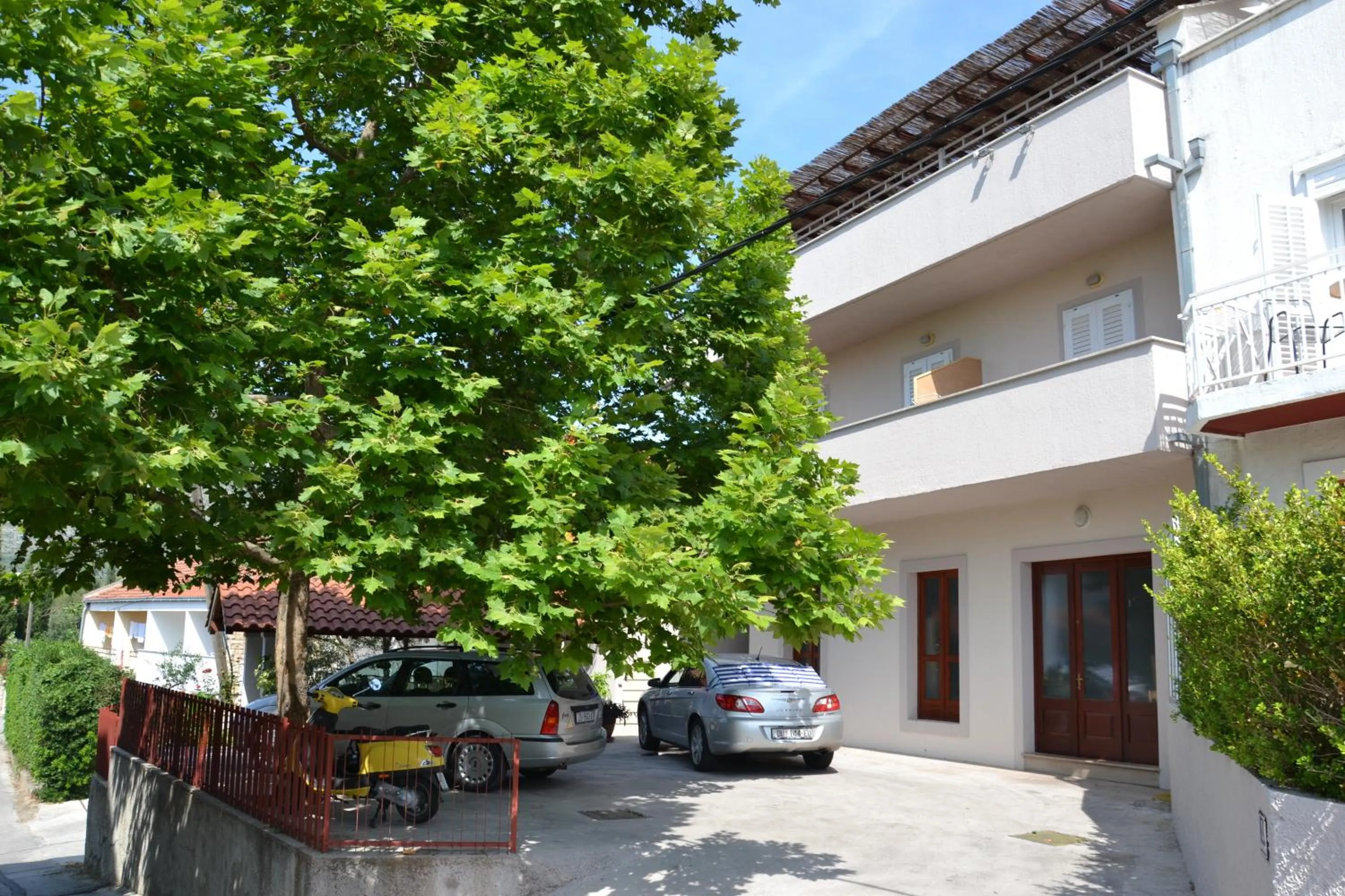 Facade/entrance in Apartmani Dub