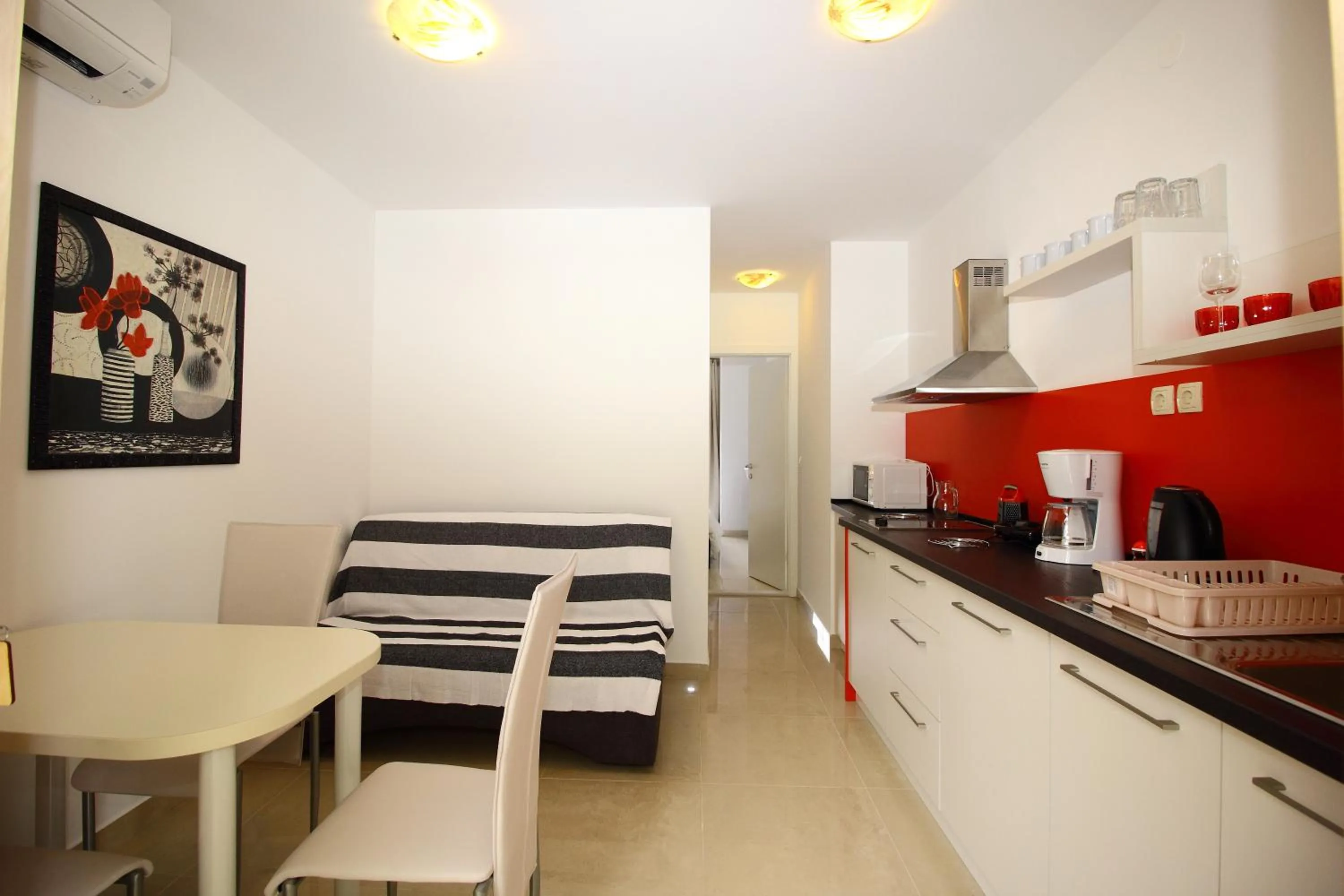 Kitchen or kitchenette in Apartmani Dub