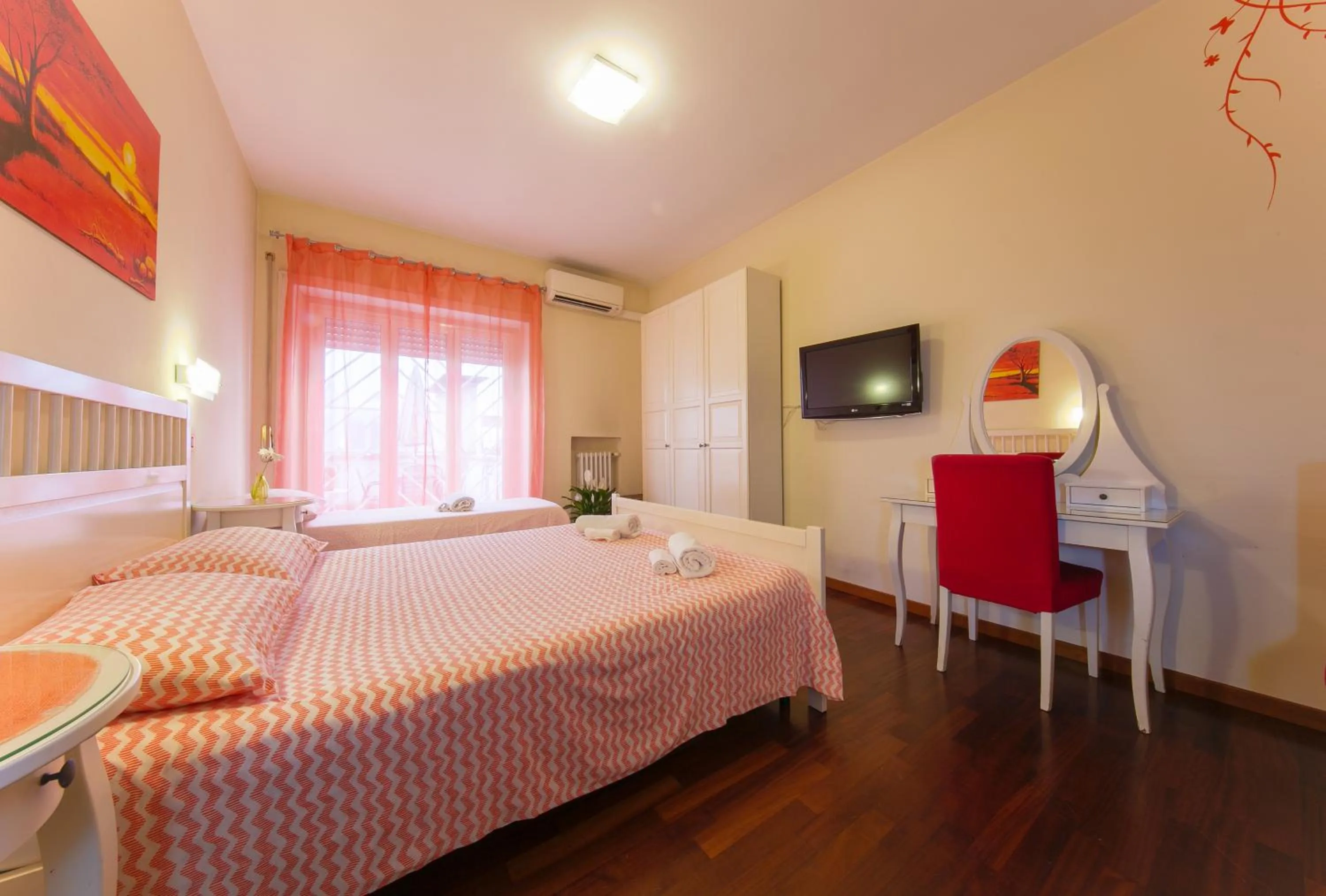 Photo of the whole room, Bed in AnnoDomini