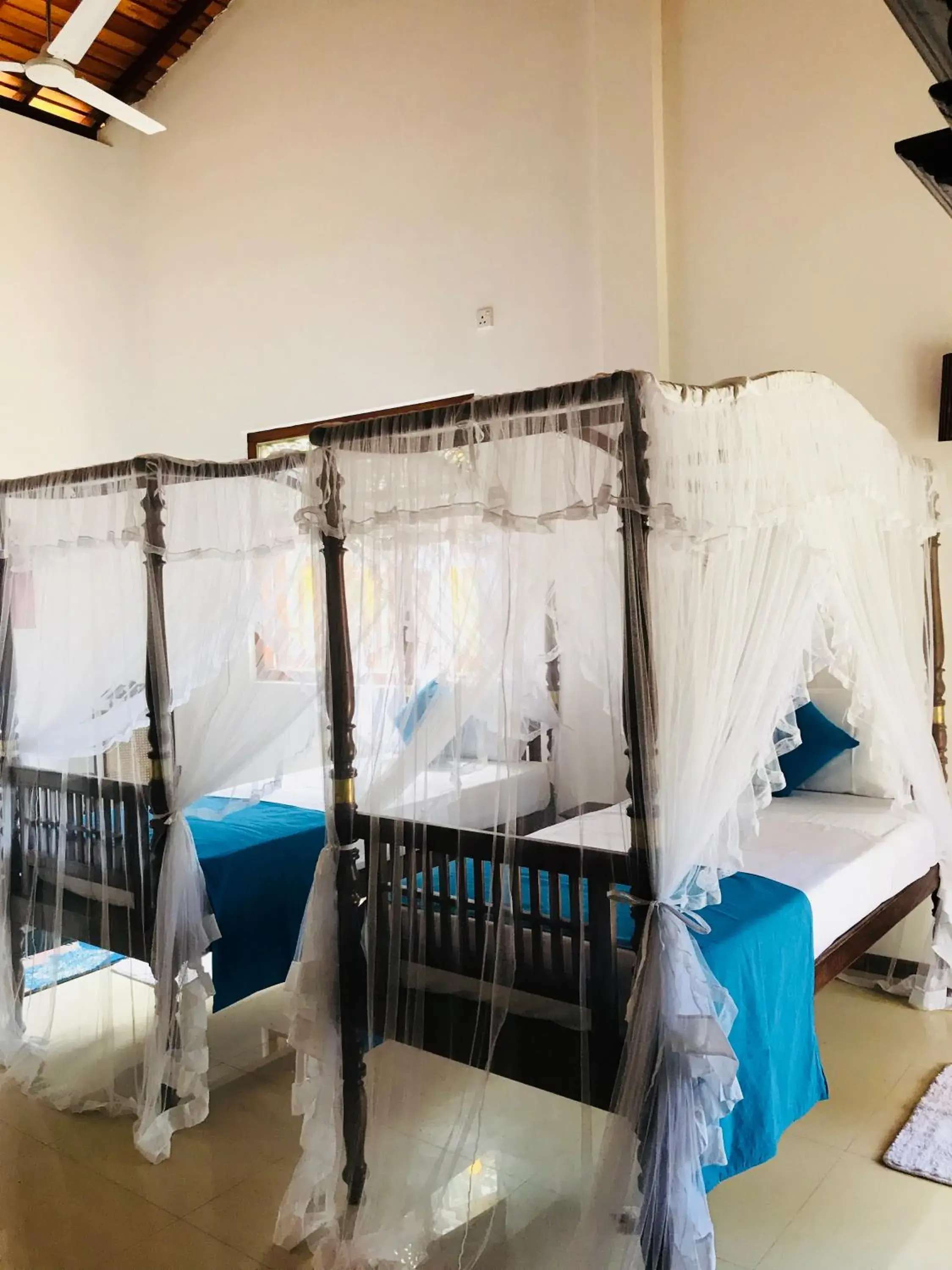 Standard Twin Room - single occupancy in Neli guests house Standard Twin Room - single occupancy in Neli guests house