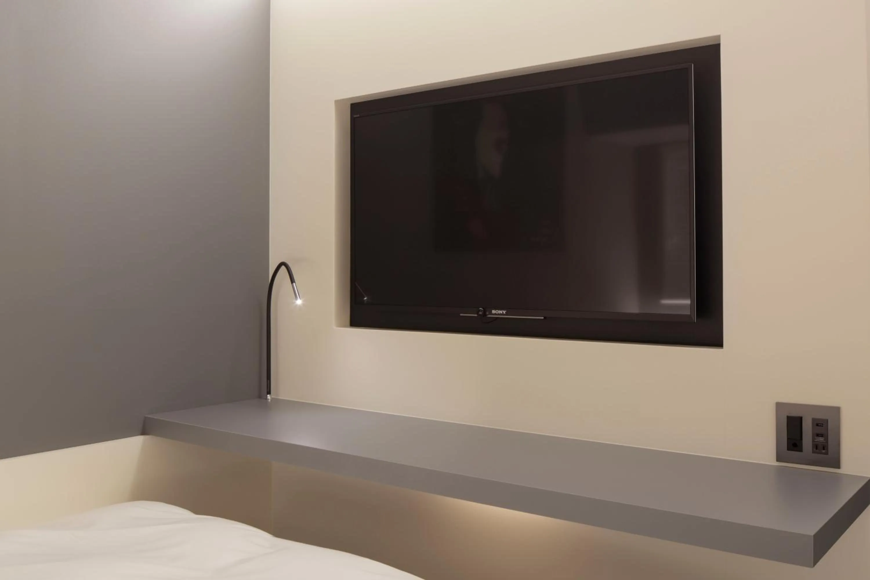 Photo of the whole room in Third Place Hotel