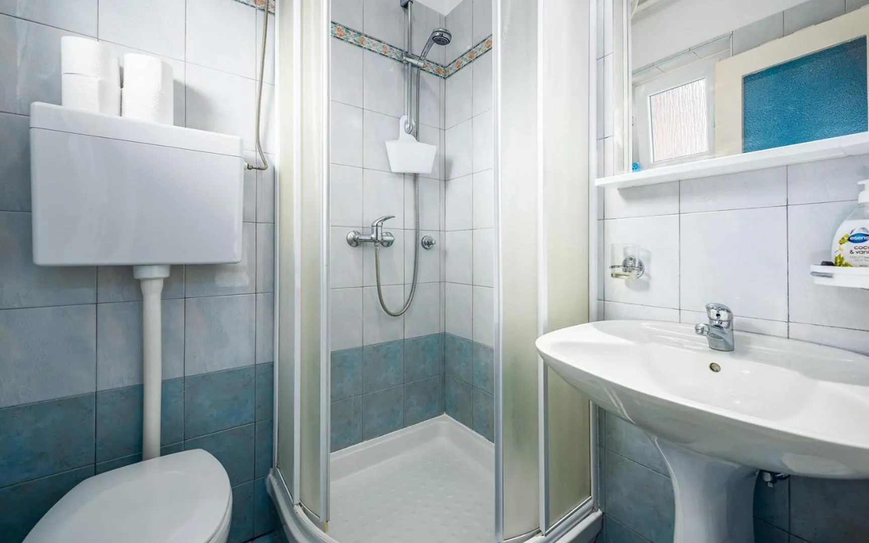 Bathroom in ALEKS house with apartments