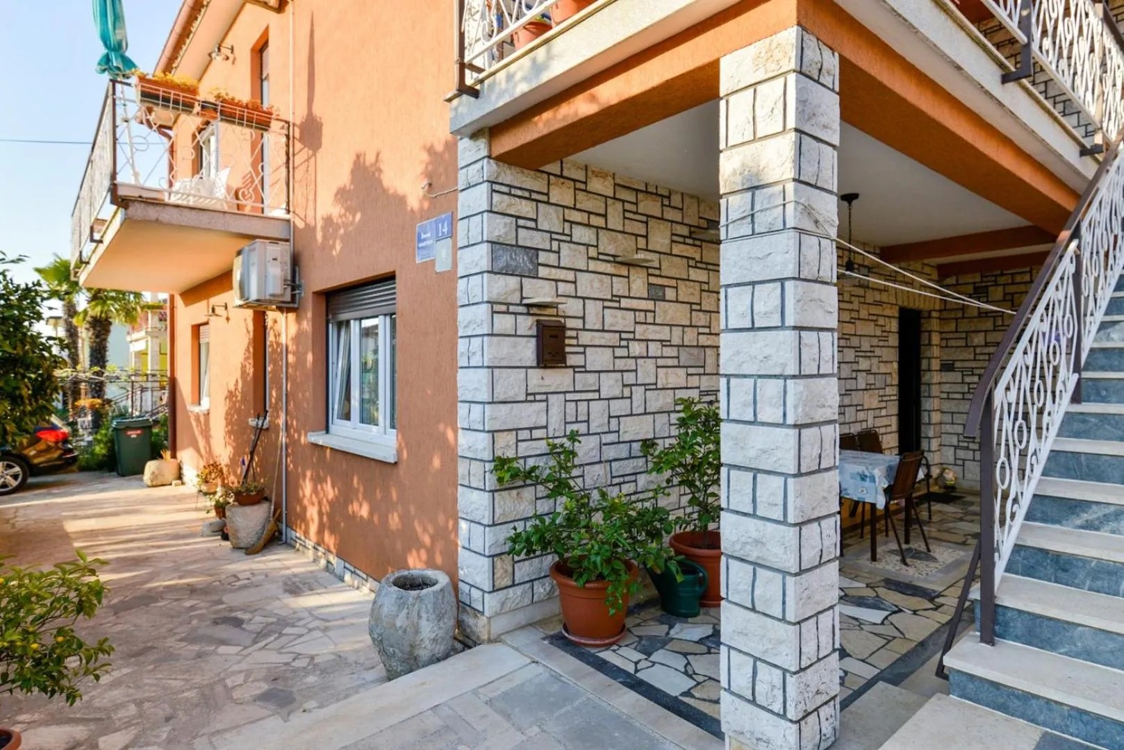 Property building in ALEKS house with apartments