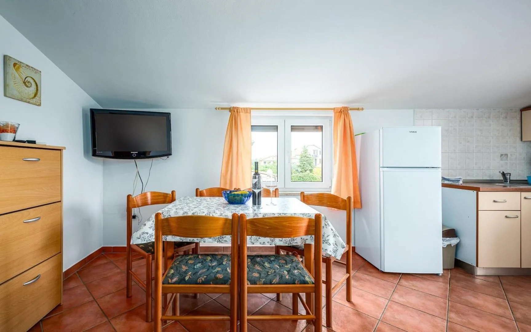 Dining area in ALEKS house with apartments