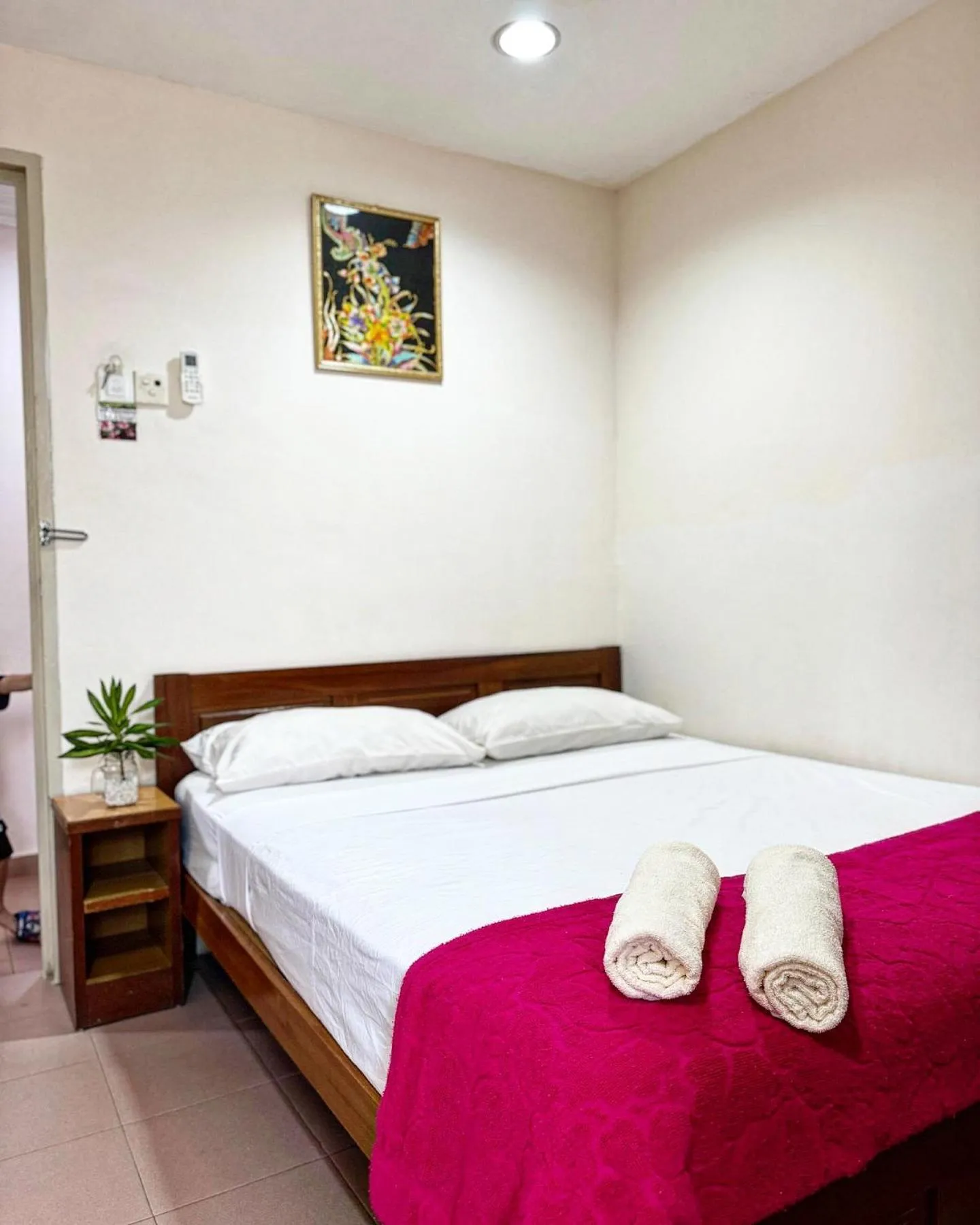 Bed in Town Inn Hotel - Rainforest