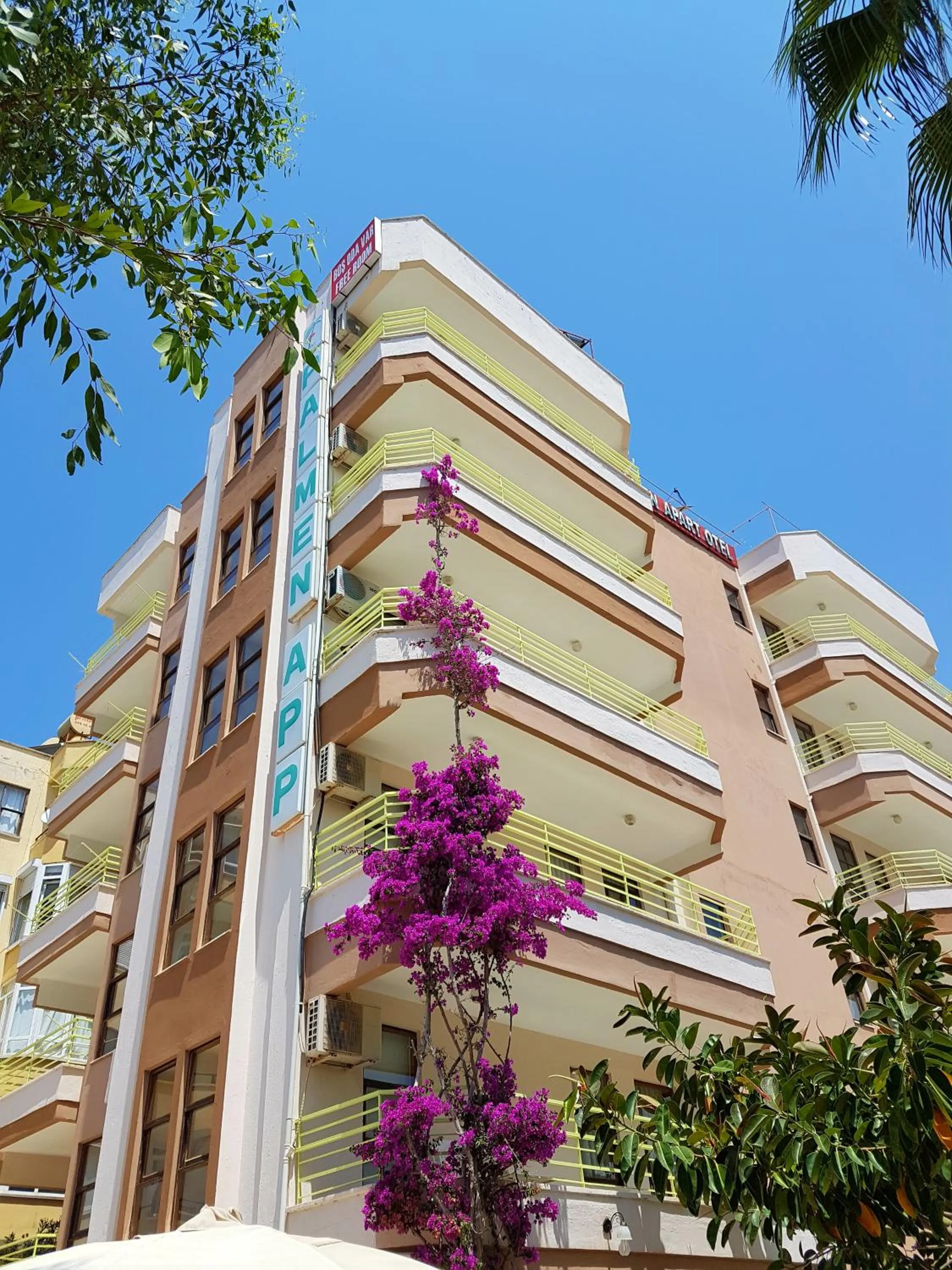 Property building in Palmen Apart Hotel