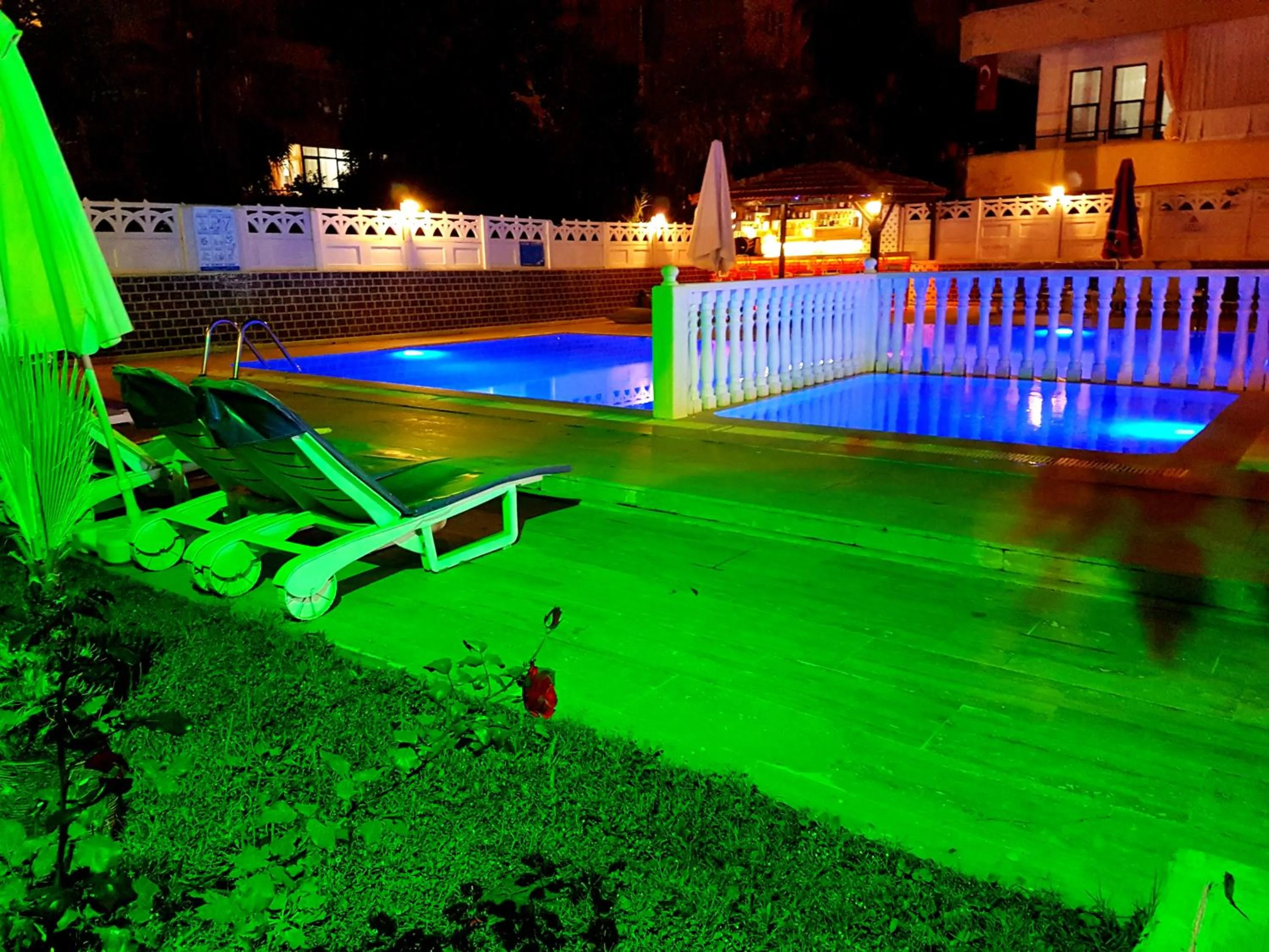 Garden view in Palmen Apart Hotel