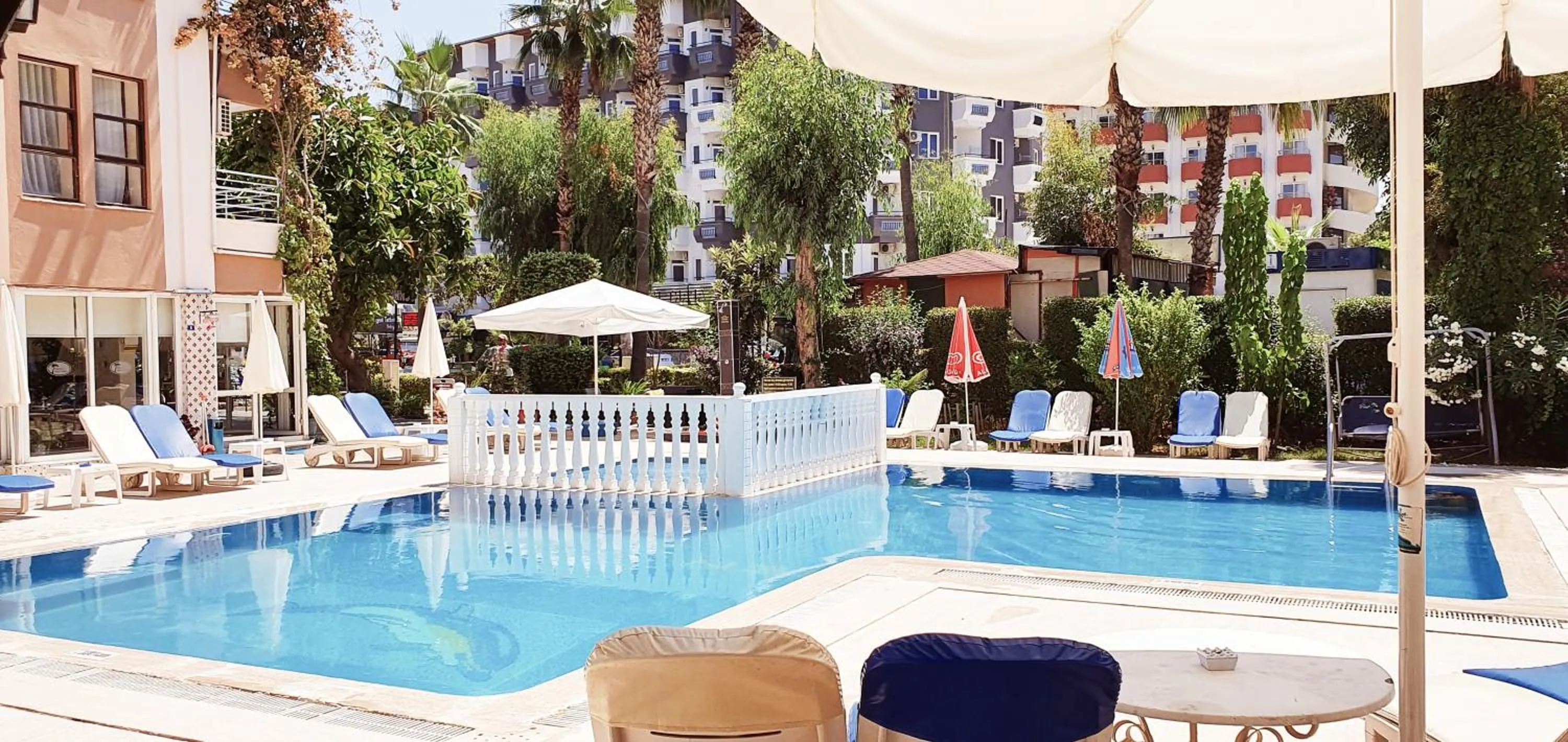 Pool view in Palmen Apart Hotel