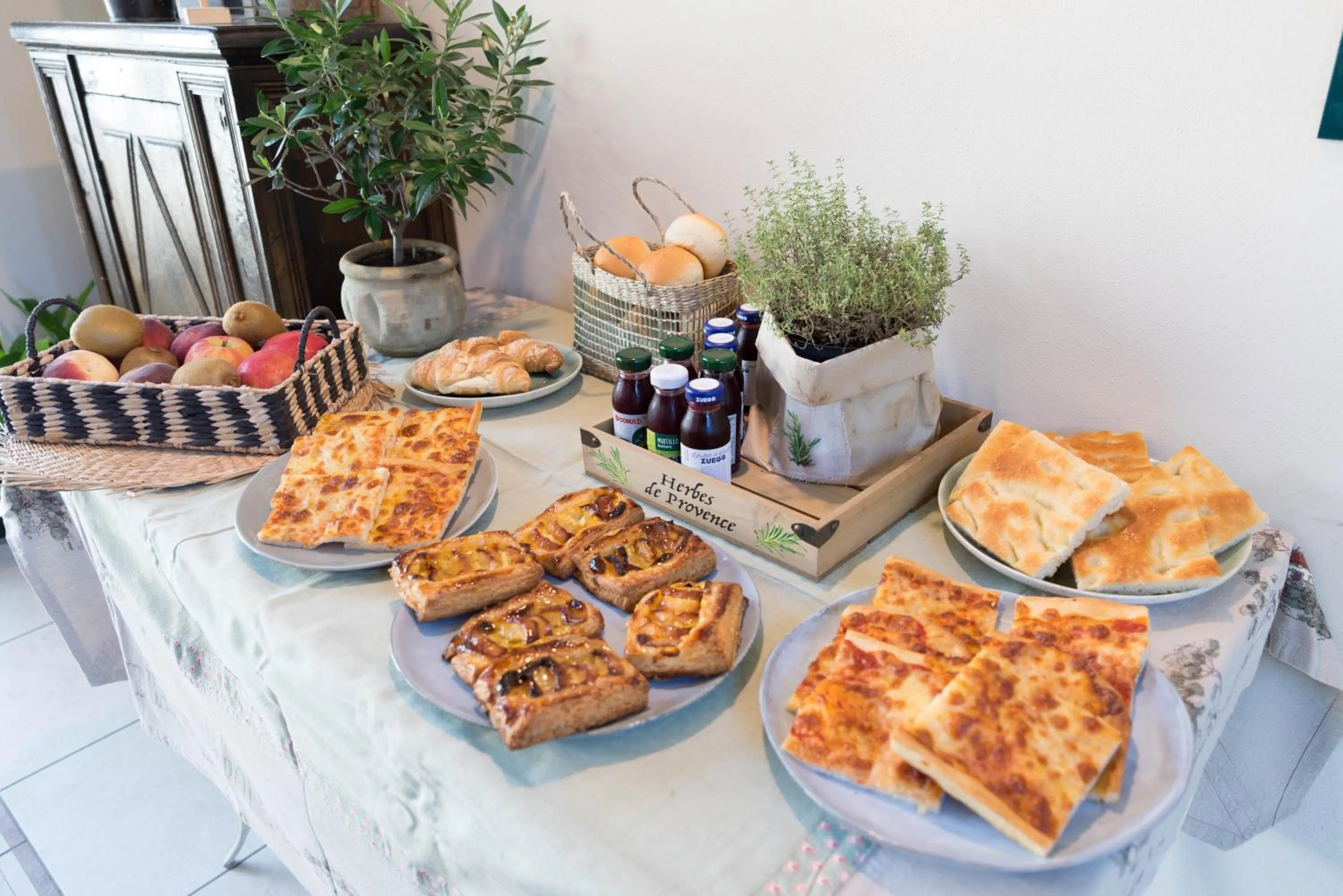 Food and drinks in B&B La Provenzale