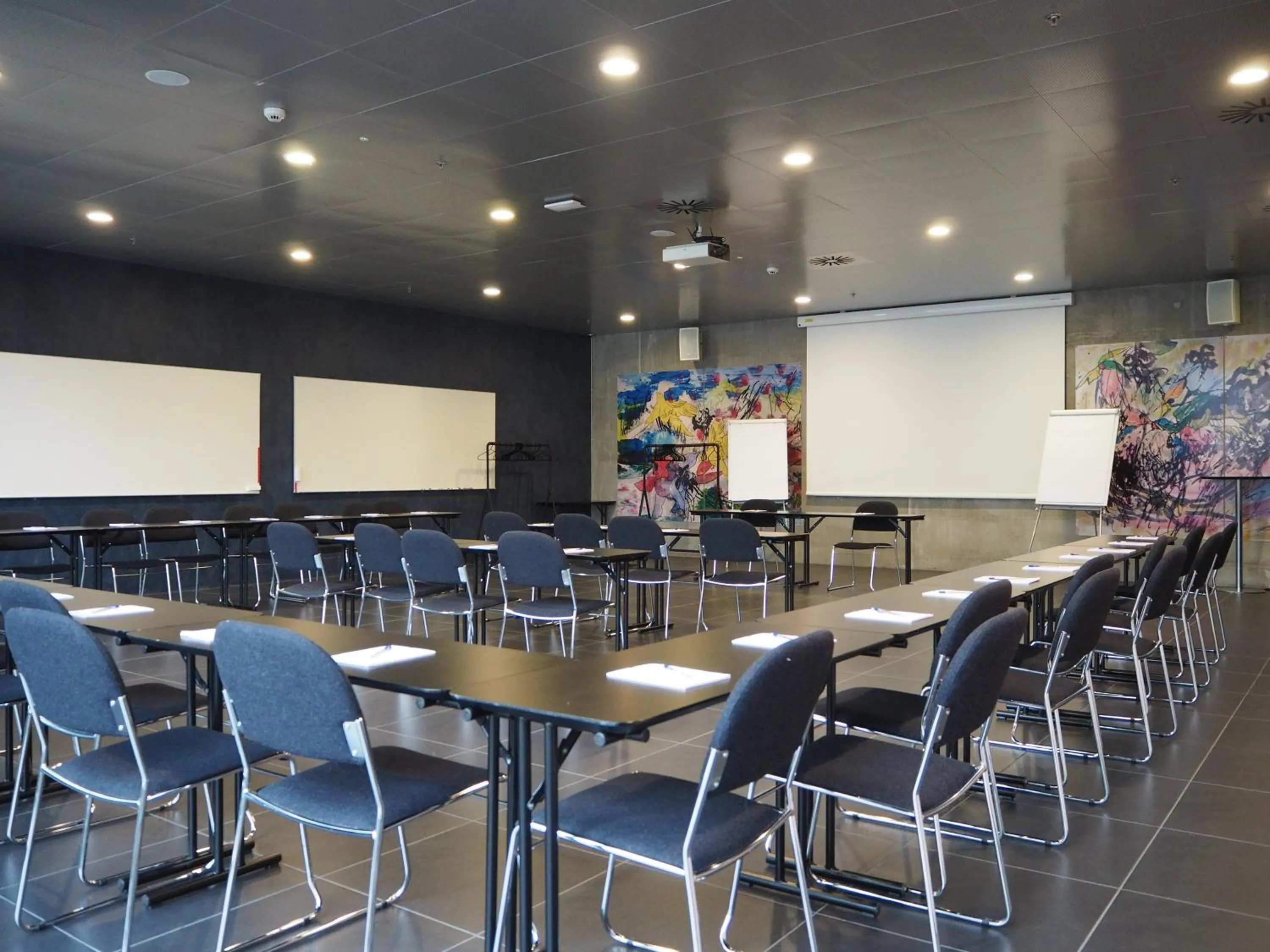 Meeting/conference room in Cabinn Apartments