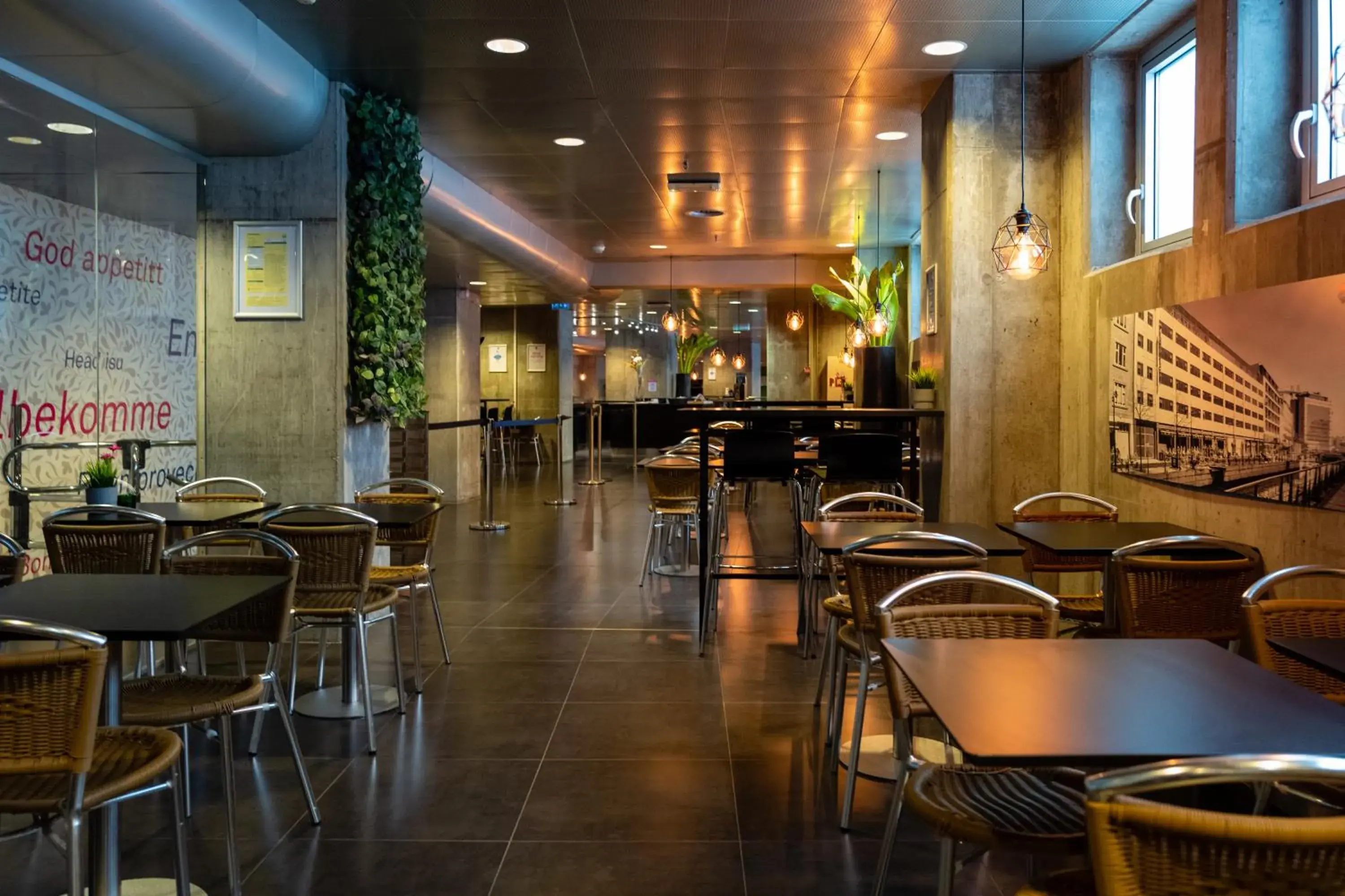 Restaurant/places to eat in Cabinn Apartments Restaurant/places to eat in Cabinn Apartments