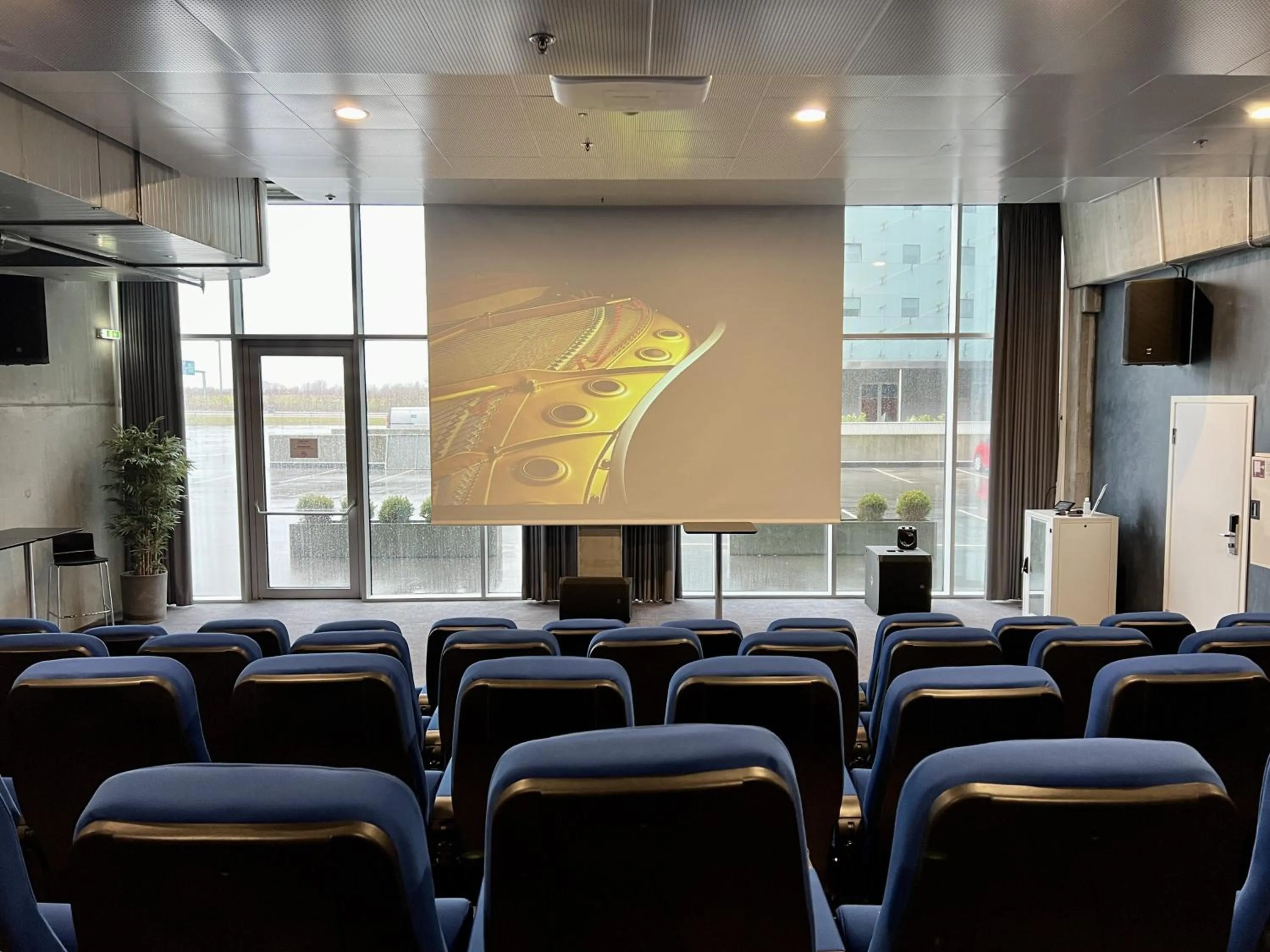 Meeting/conference room in Cabinn Apartments