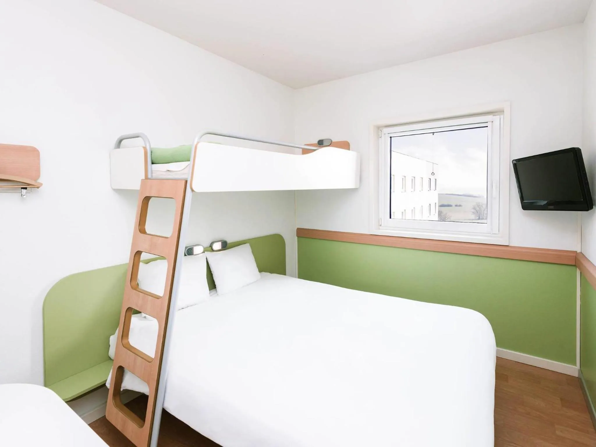 Bedroom, Bed in ibis Budget Luxembourg Sud