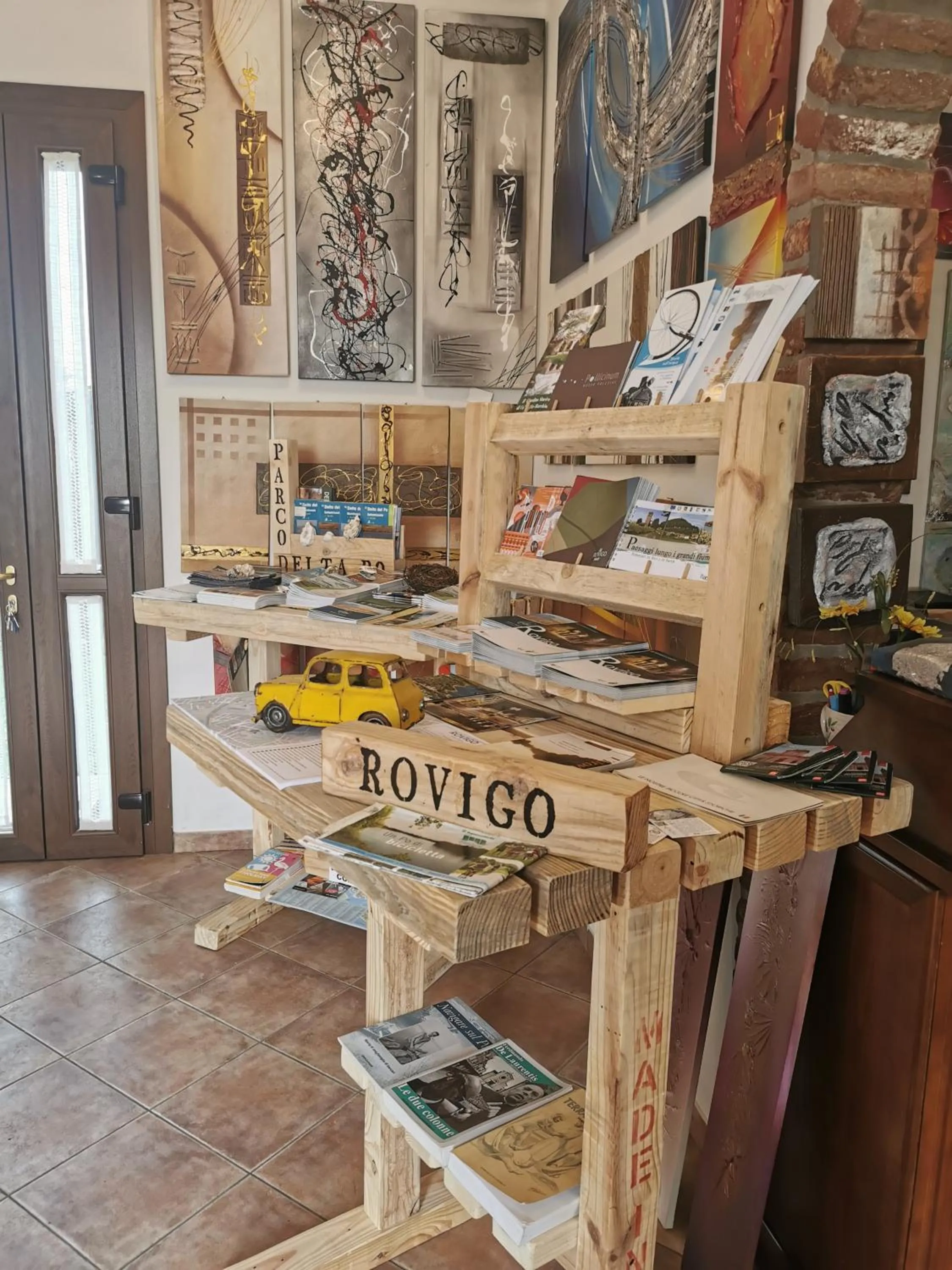 Lobby or reception in Casa di Campagna B&B La Corte Ferrara