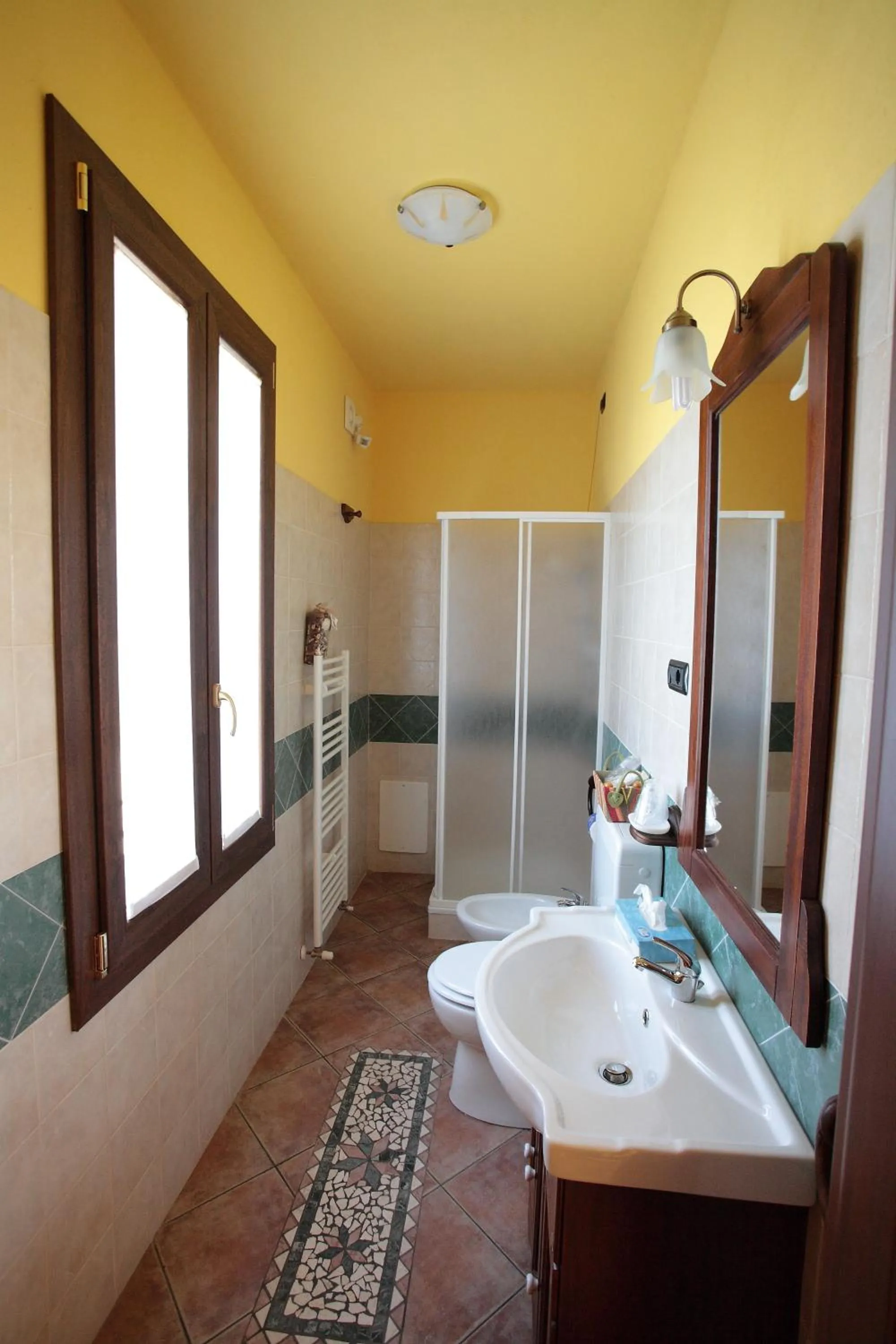 Shower in Casa di Campagna B&B La Corte Ferrara