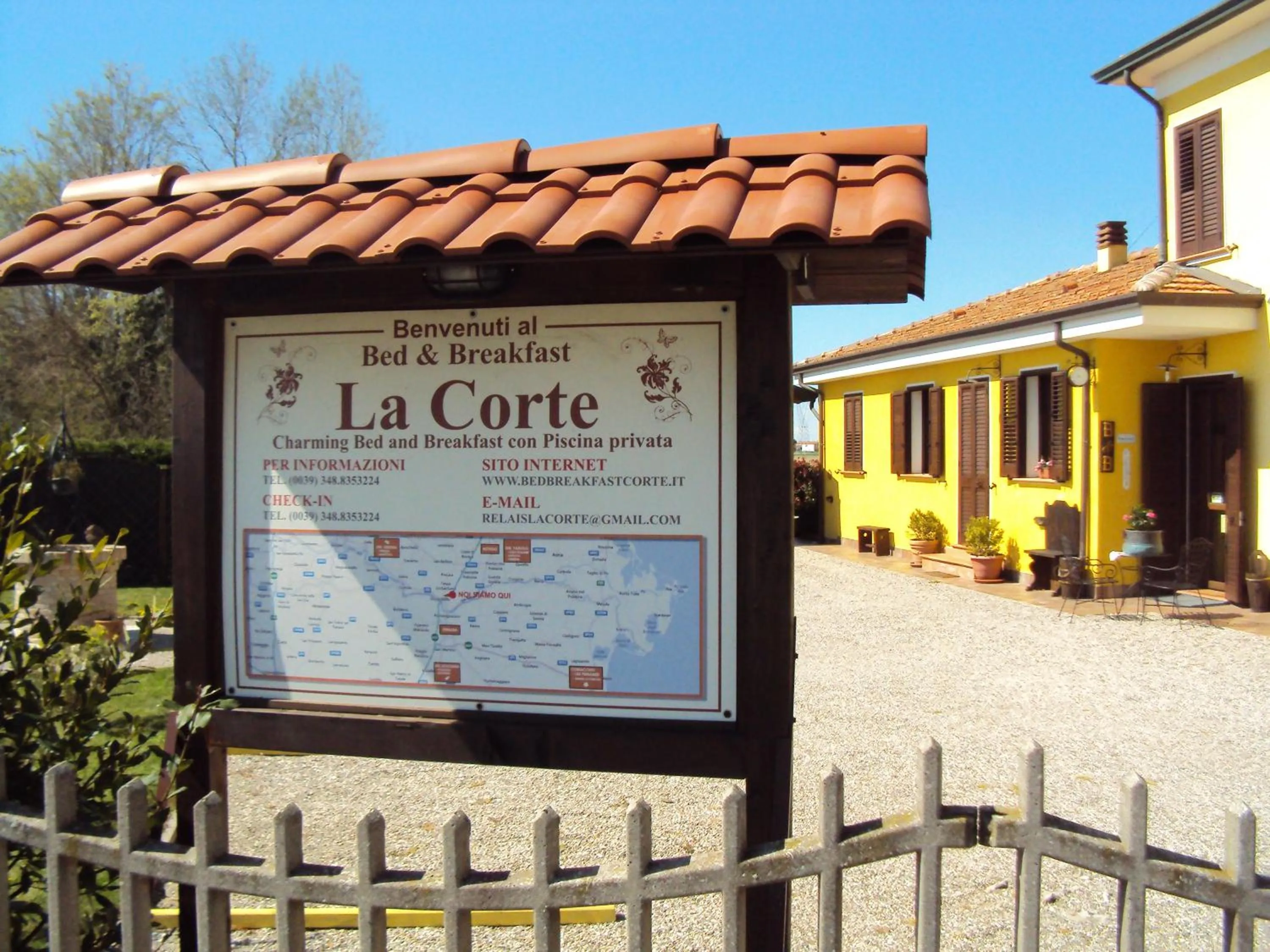 Casa di Campagna B&B La Corte Ferrara