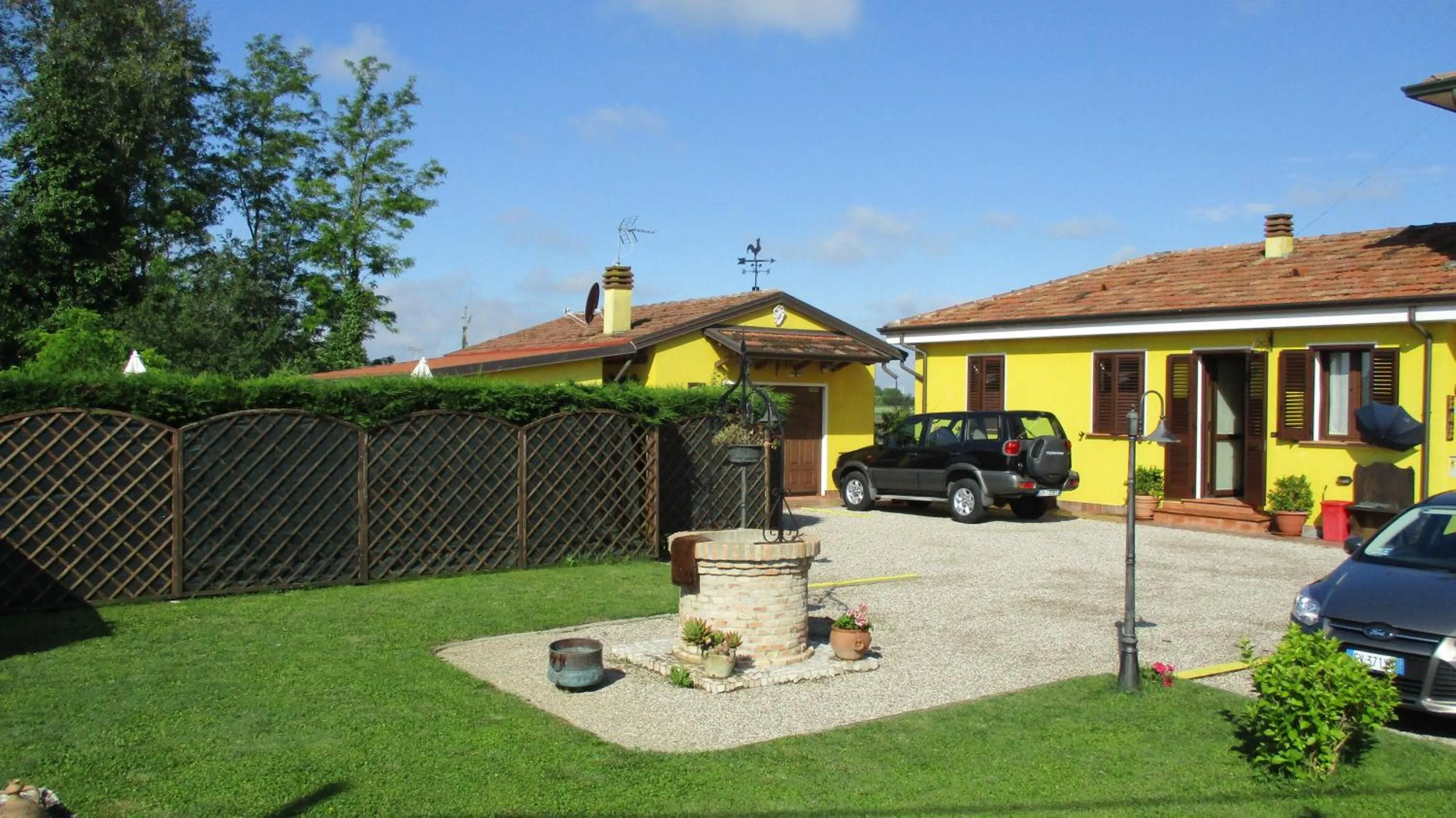 Property building in Casa di Campagna B&B La Corte Ferrara