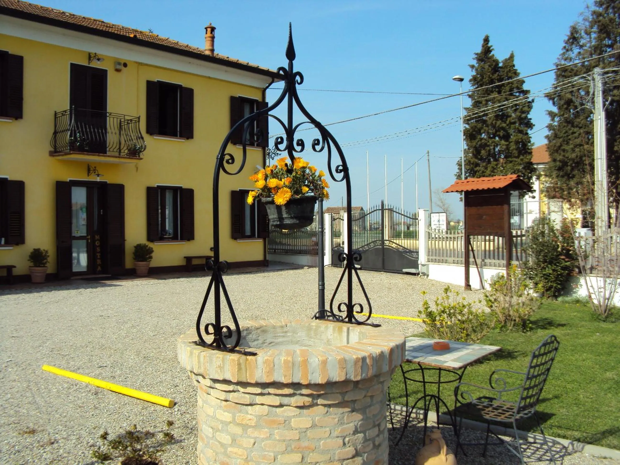 Facade/entrance in Casa di Campagna B&B La Corte Ferrara