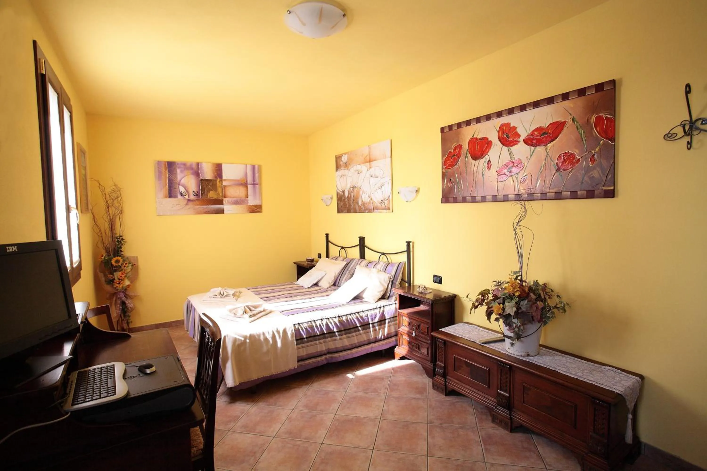 Photo of the whole room in Casa di Campagna B&B La Corte Ferrara