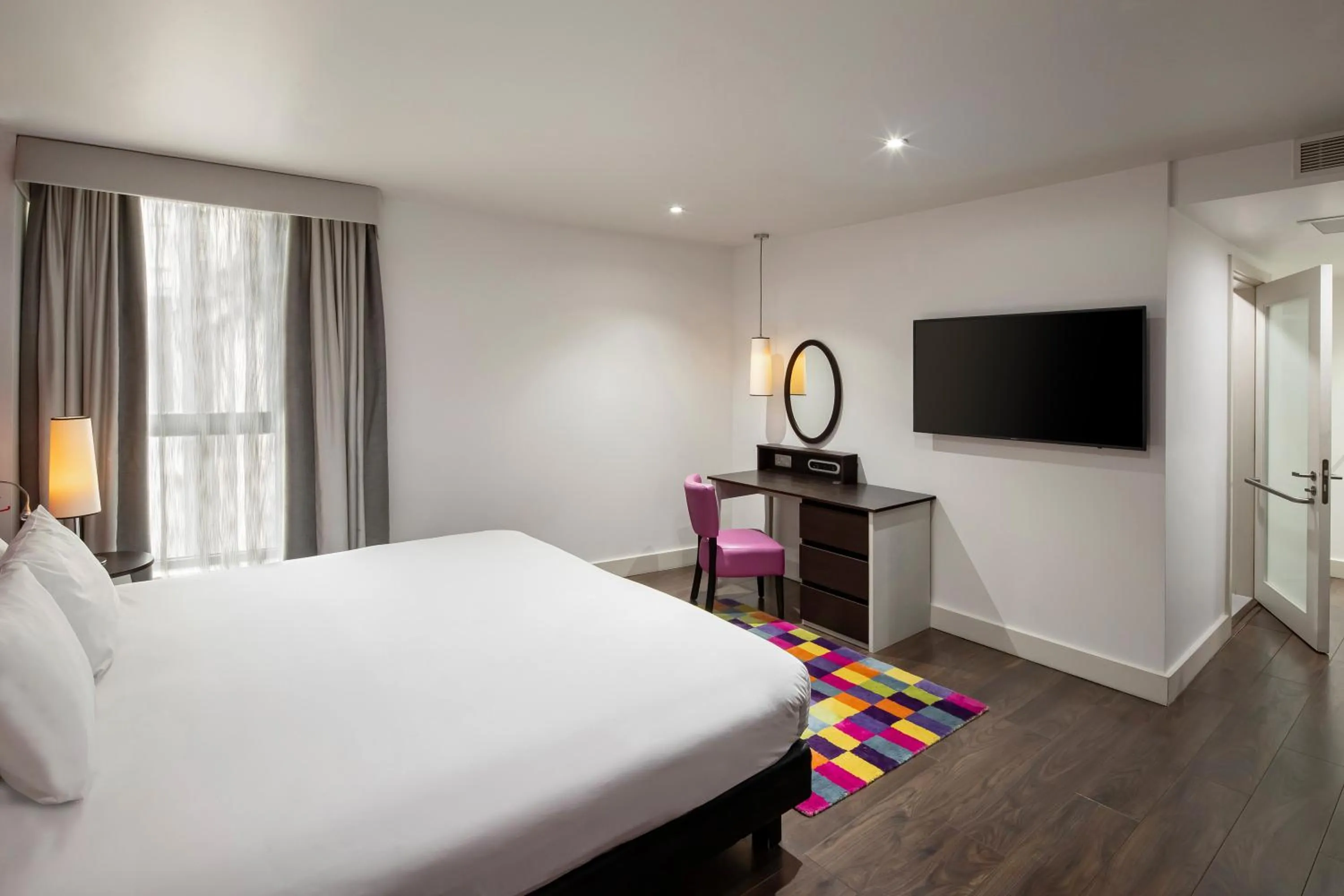 TV and multimedia, Bed in Hotel Indigo Liverpool by IHG