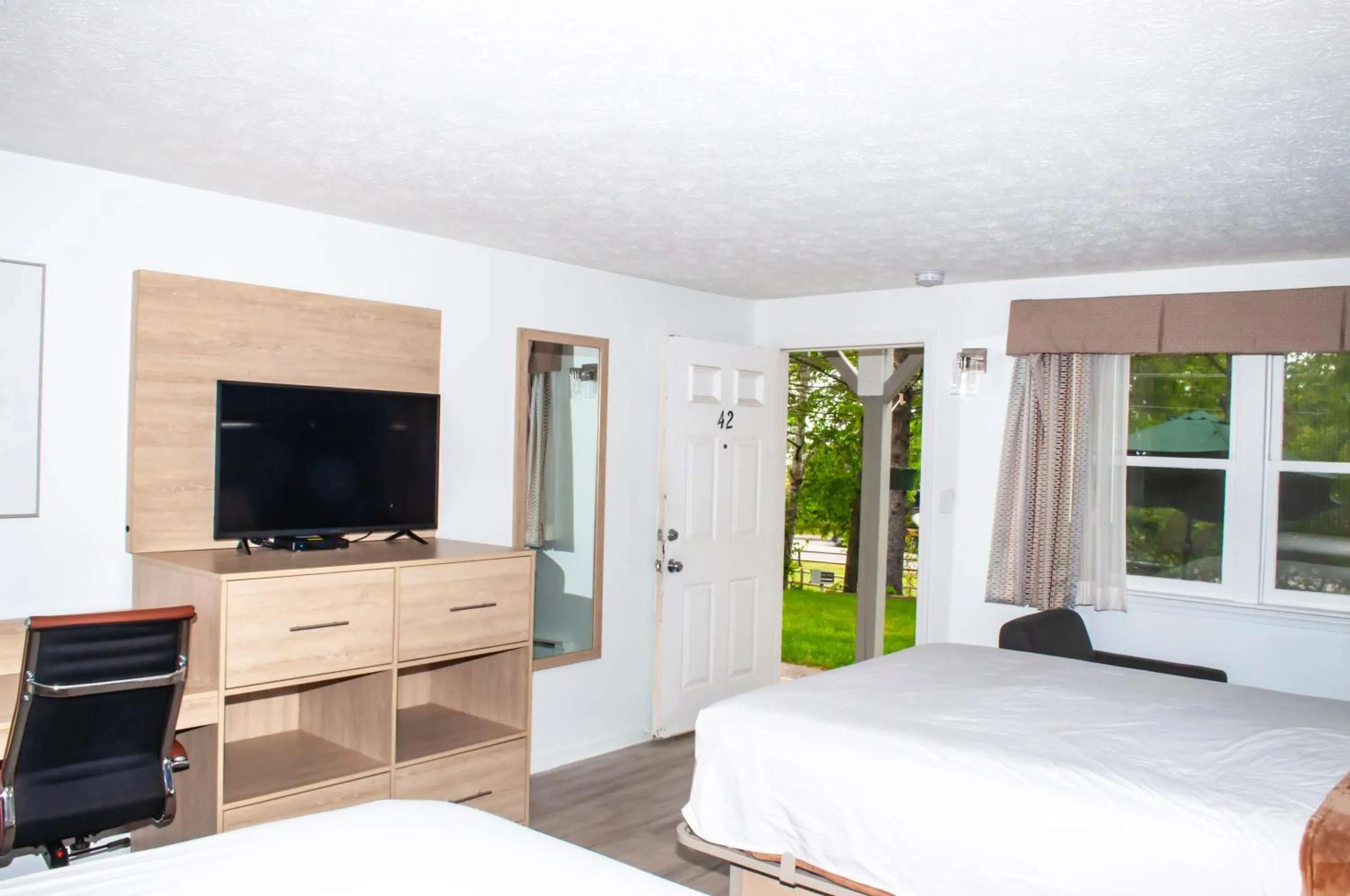 Bed in Sea View Motel