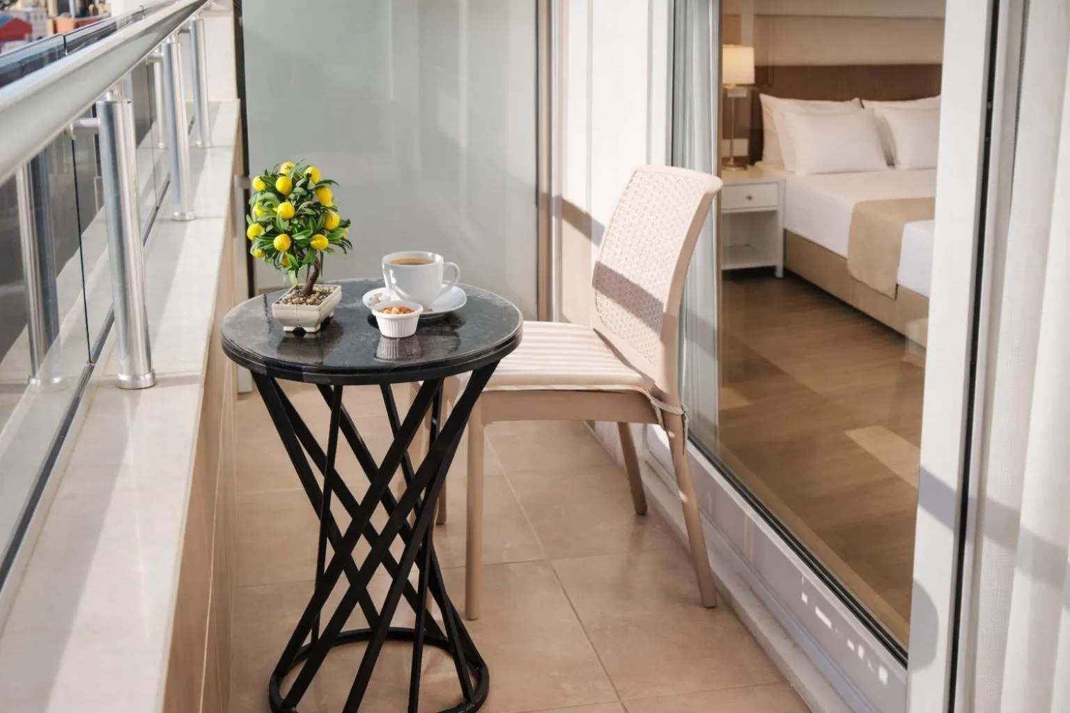 Balcony/Terrace, Bed in Guckar Sehrinn Oteli