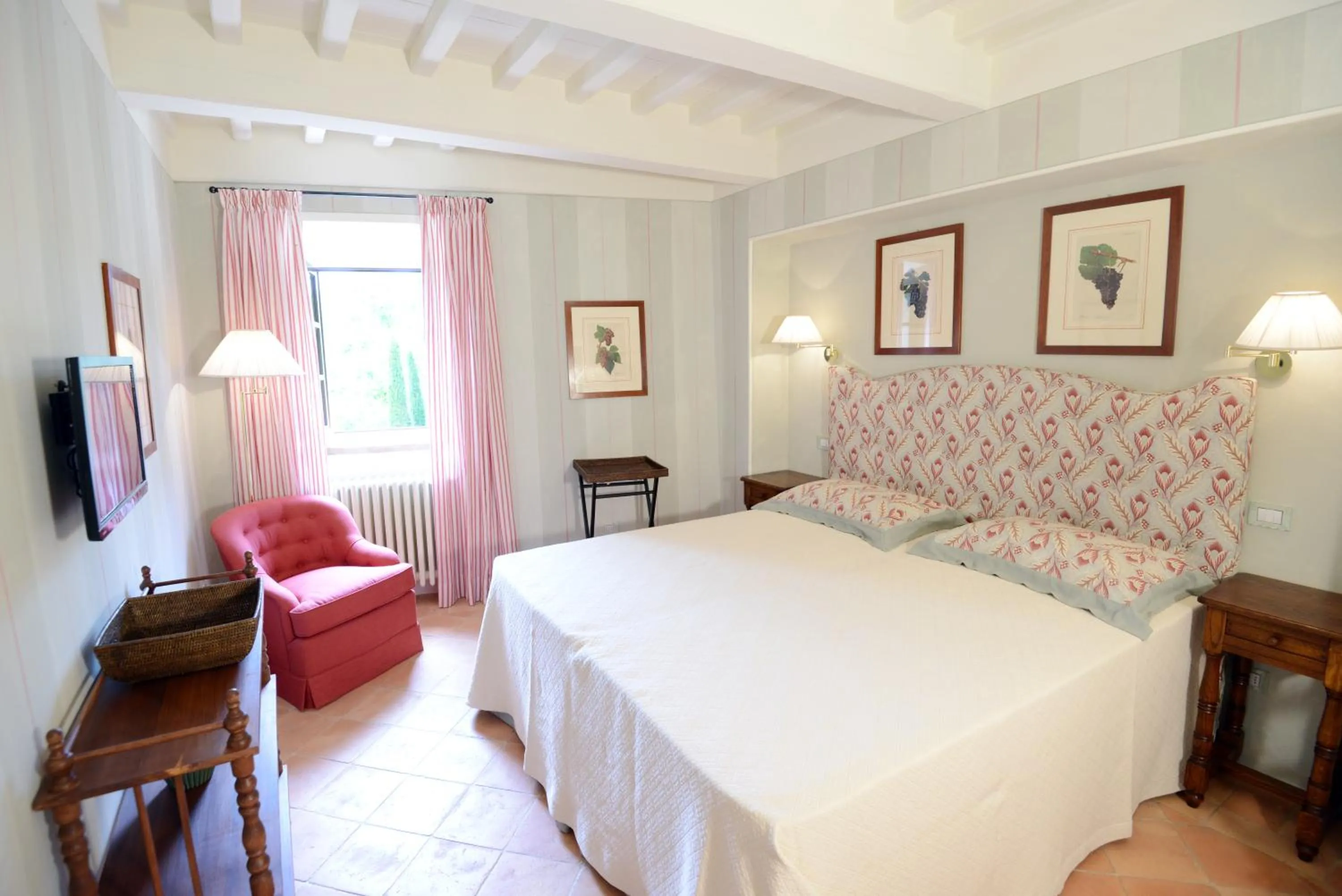 Bed in Castello di Fighine