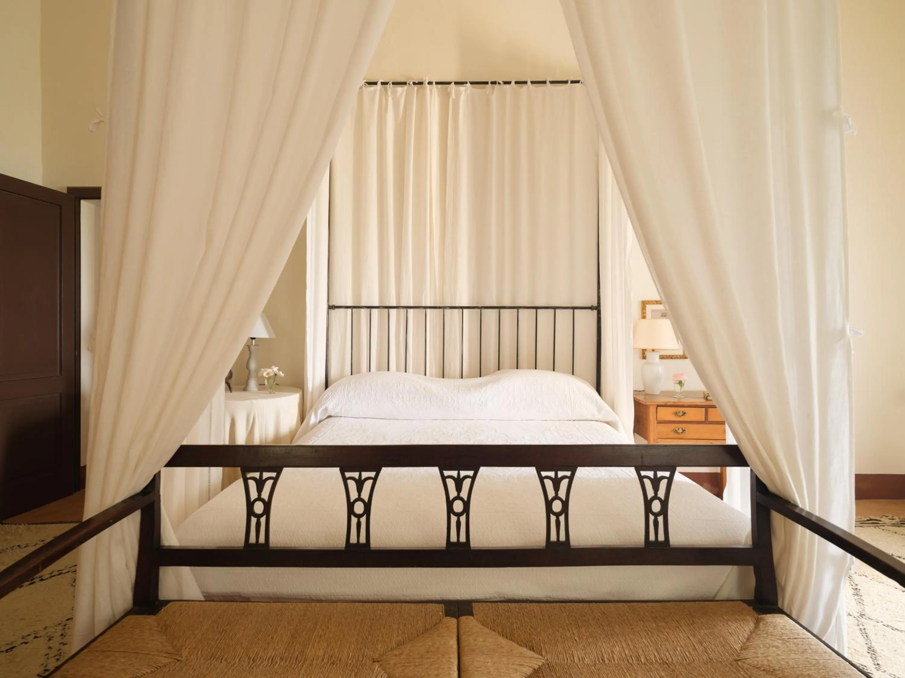 Bed in Castello di Fighine
