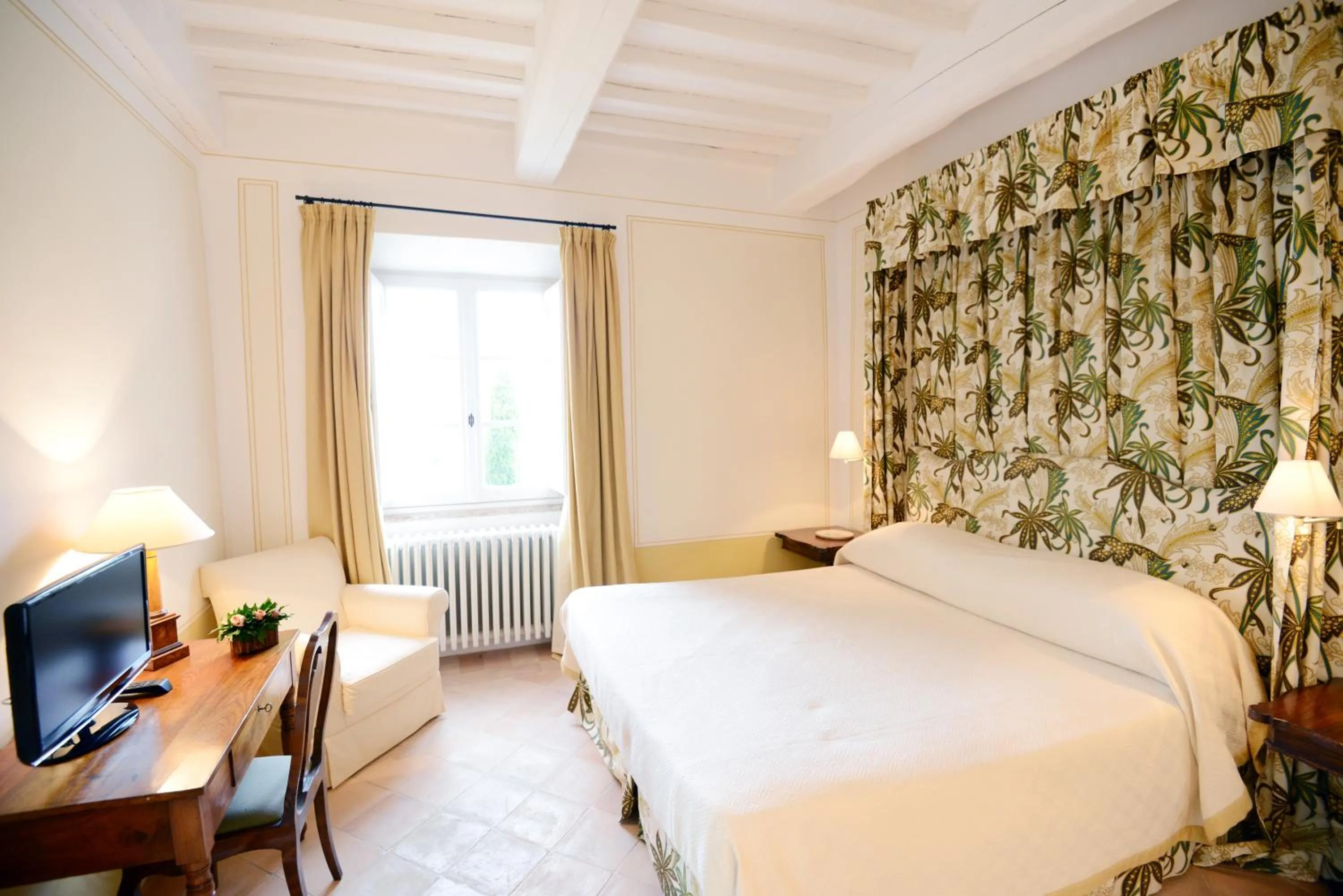 Bed in Castello di Fighine