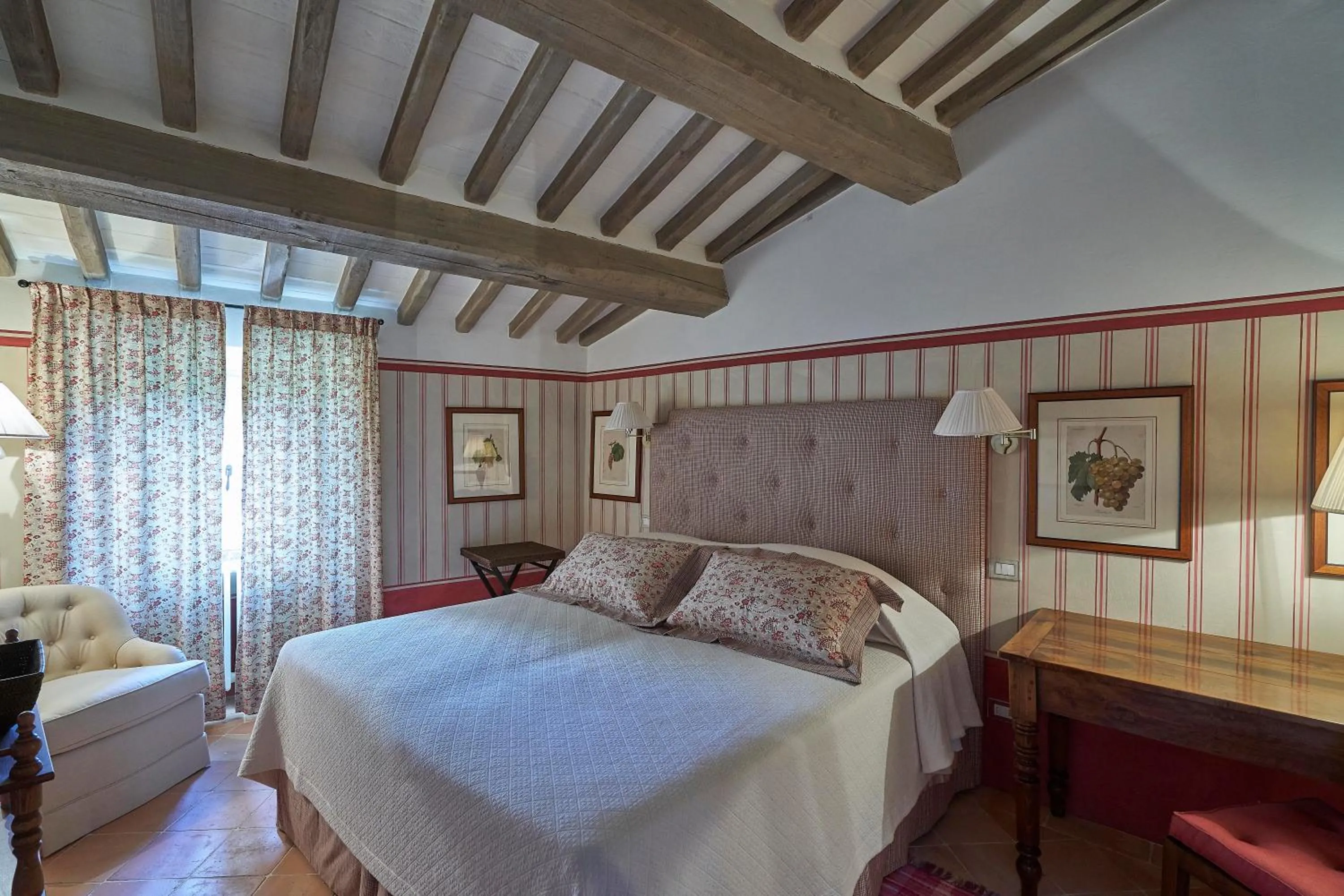 Bed in Castello di Fighine